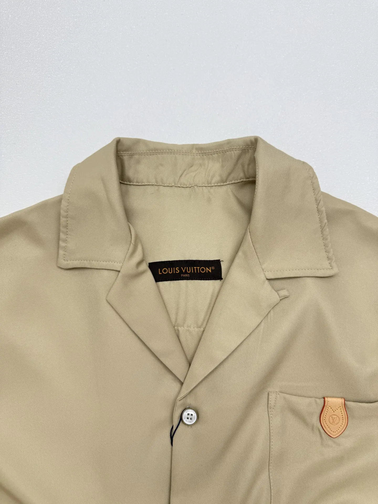 Logo-Appliqué Short-Sleeve Camp-Collar Shirt D23514245 — view 3