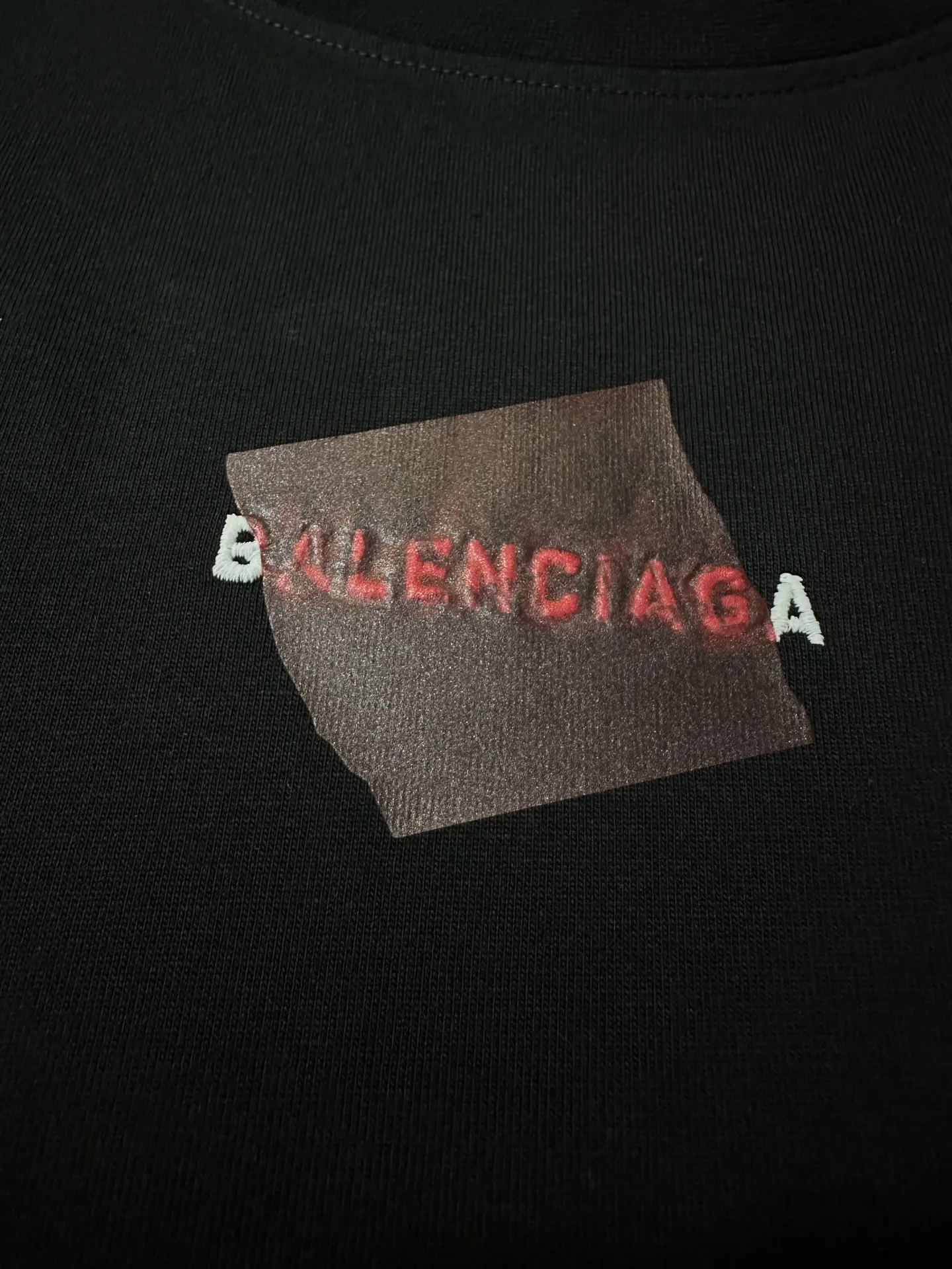 Tape Logo Embroidered Long-Sleeve T-Shirt D23523517 — view 7