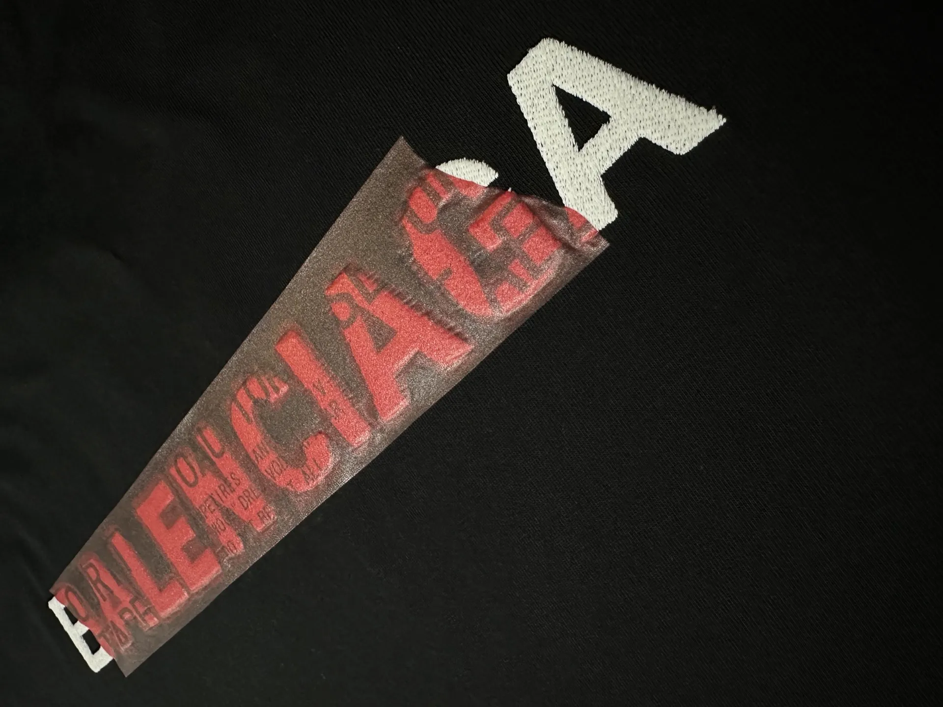 Tape Logo Embroidered Long-Sleeve T-Shirt D23523517 — view 8