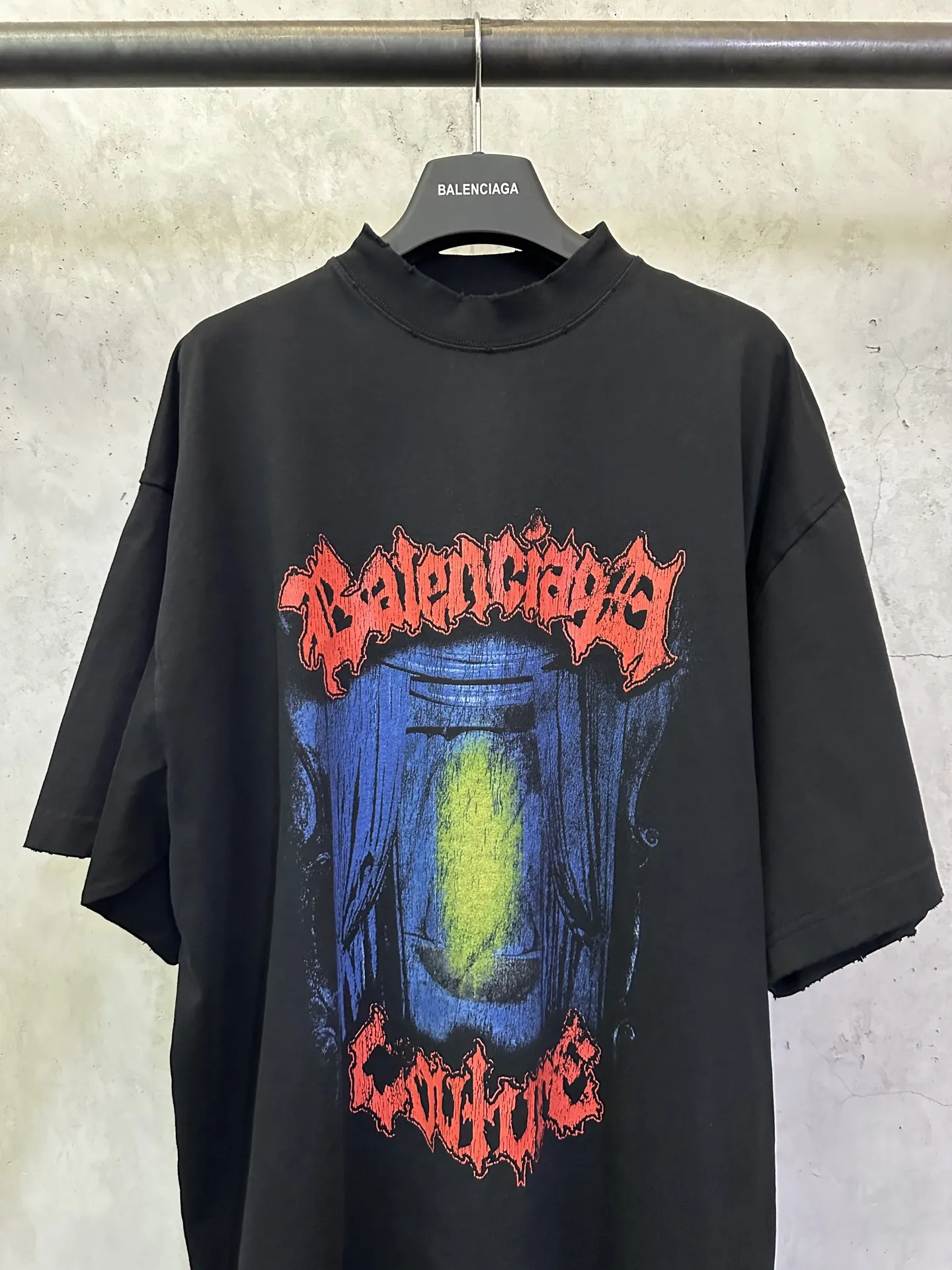 Couture Theater Graphic Oversized T-Shirt D23512799 — view 3