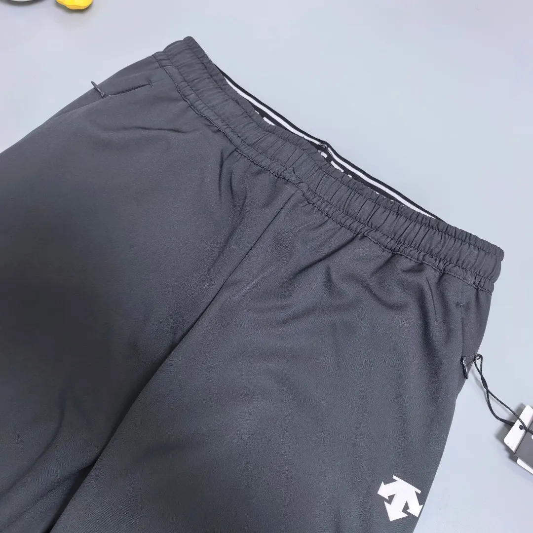Descente Training Water-Repellent Fleece-Lined Trousers D23520273 — view 3