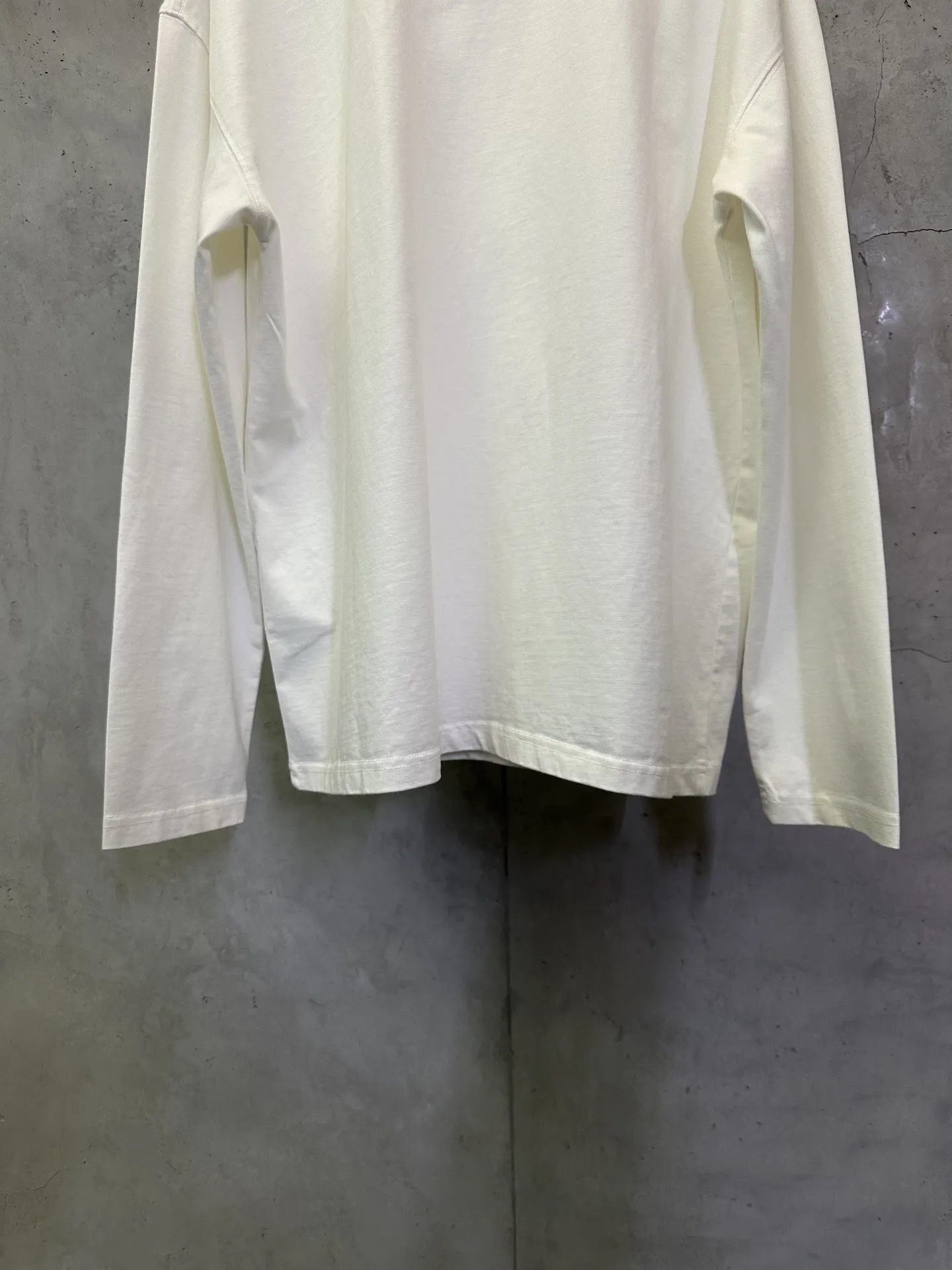 Logo Print Long-Sleeve Cotton T-Shirt D24012801 — view 6