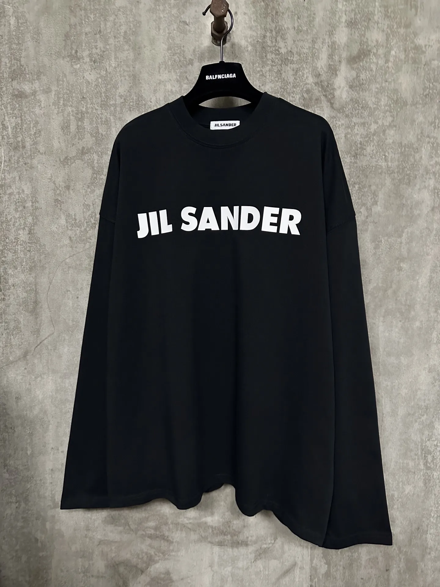 Logo Print Heavyweight Cotton Long-Sleeve T-Shirt D24015729