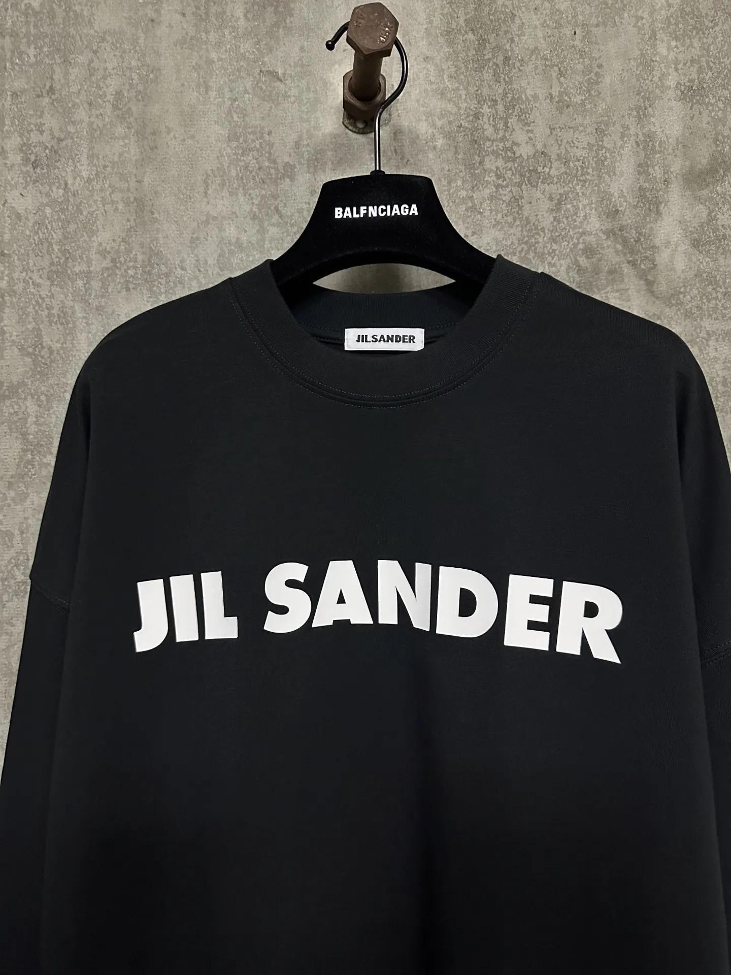 Logo Print Heavyweight Cotton Long-Sleeve T-Shirt D24015729 — view 3