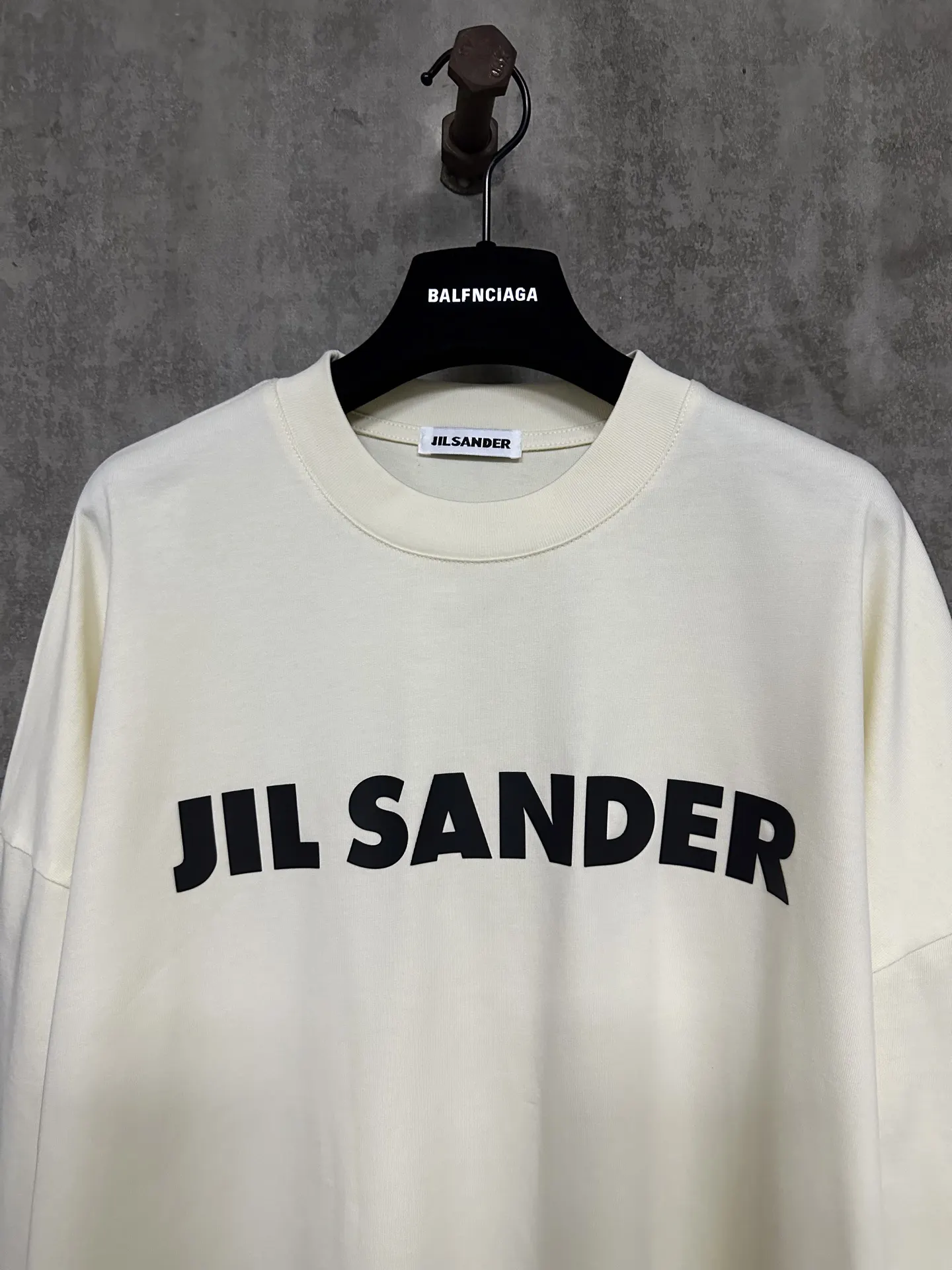Logo-Print Heavyweight Cotton Long-Sleeve T-Shirt D24015730 — view 3