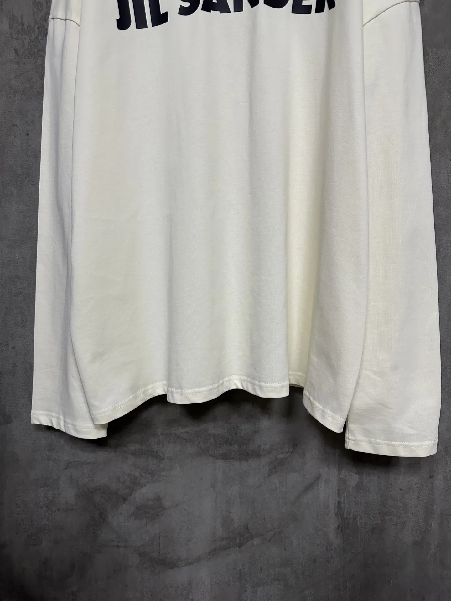 Logo-Print Heavyweight Cotton Long-Sleeve T-Shirt D24015730 — view 4