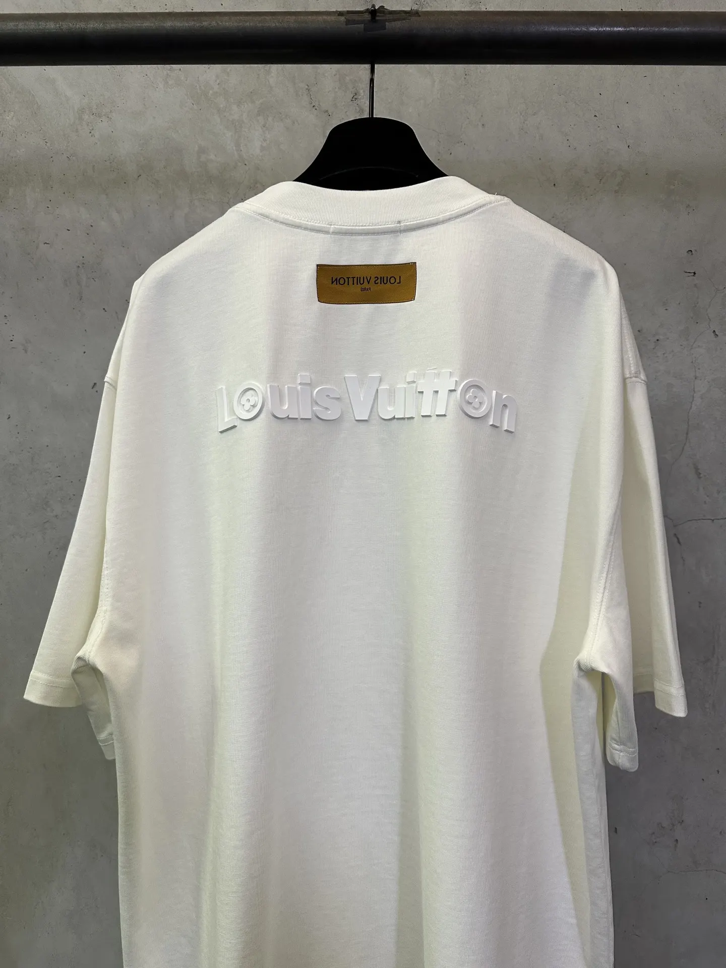 Logo Embossed Heavyweight Cotton T-Shirt D24012911 — view 5