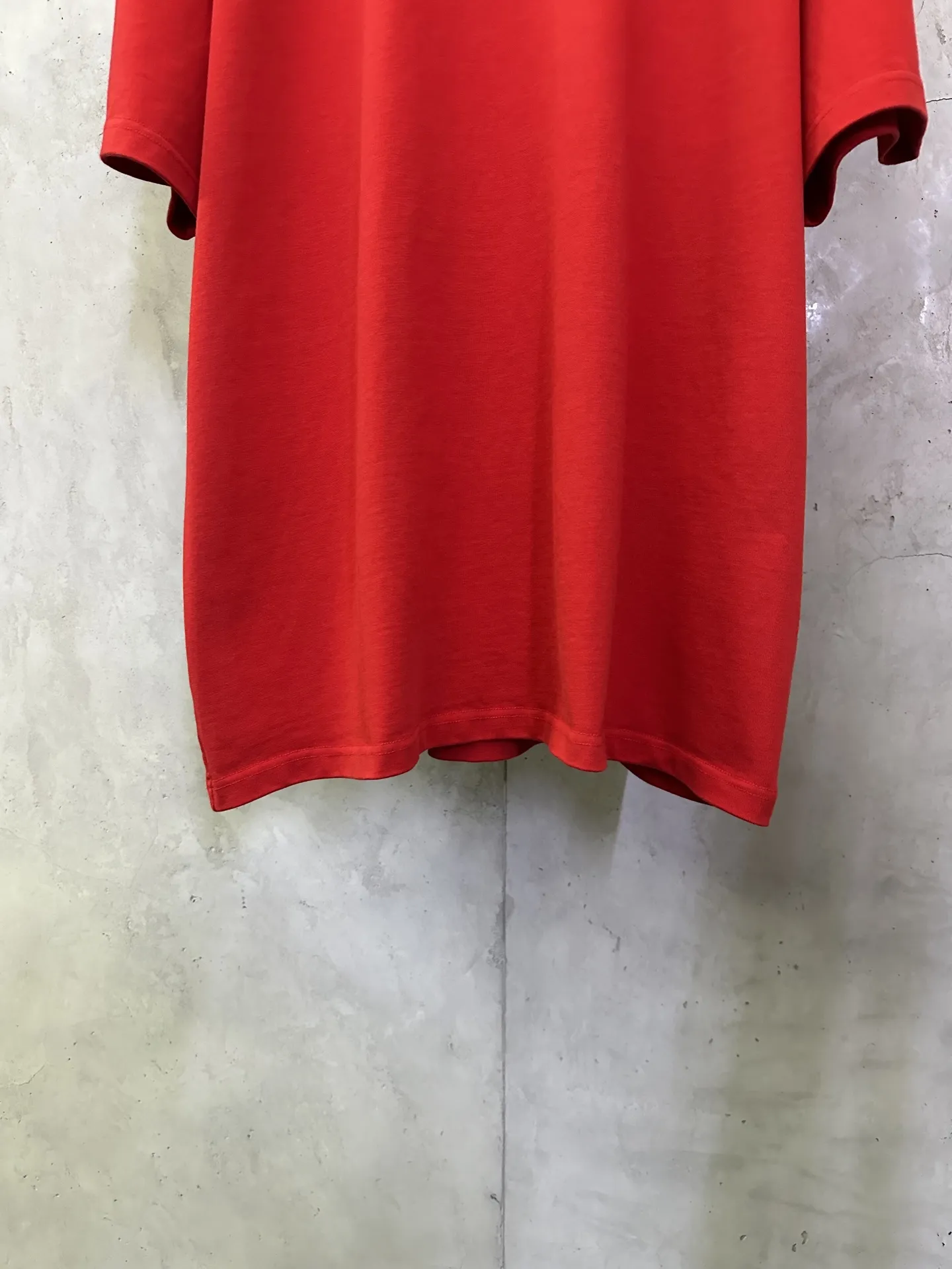 Logo Embossed Heavyweight Cotton T-Shirt D24012912 — view 4