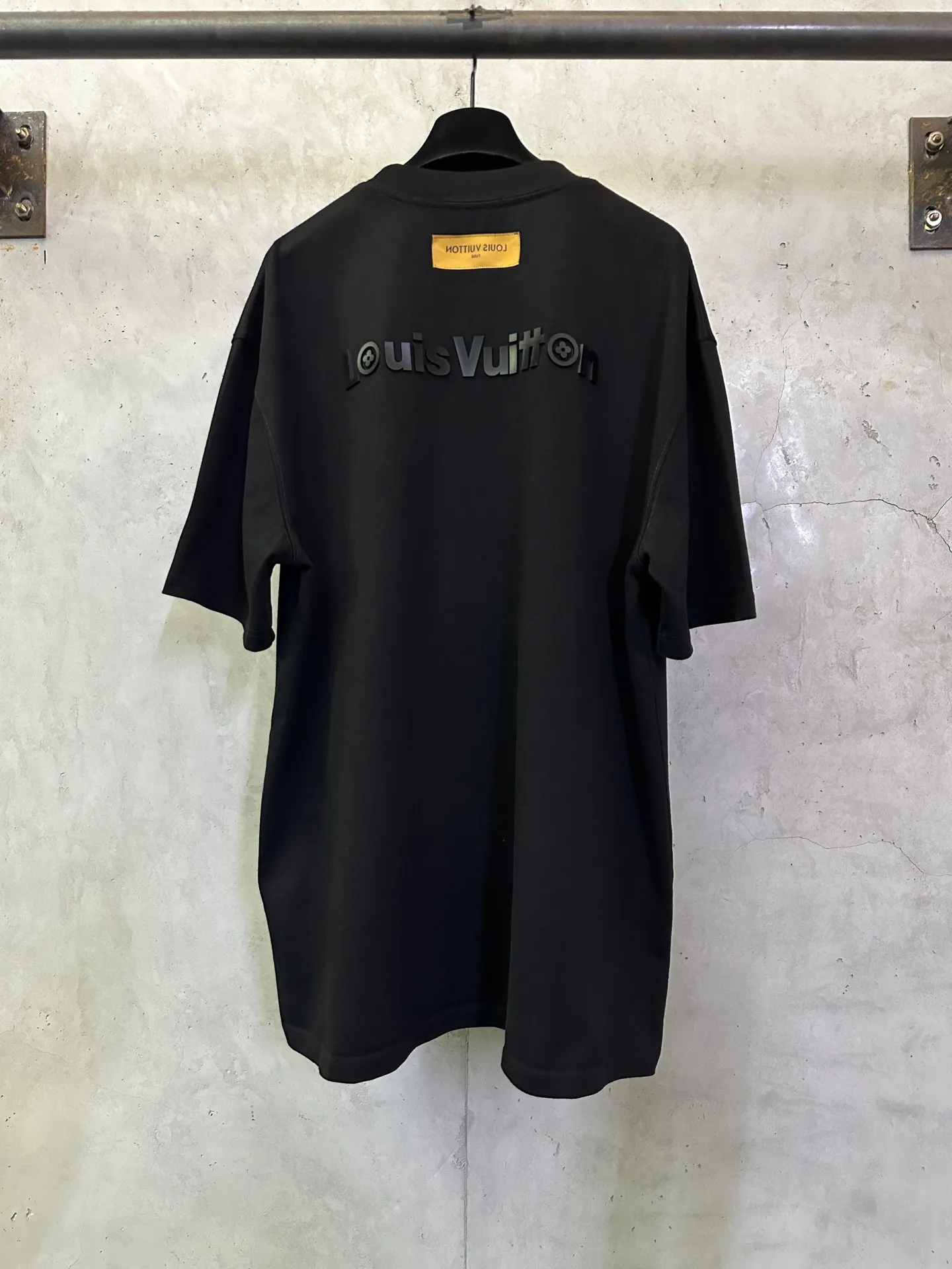 Logo-Embossed Heavyweight Cotton T-Shirt D24012910 — view 2