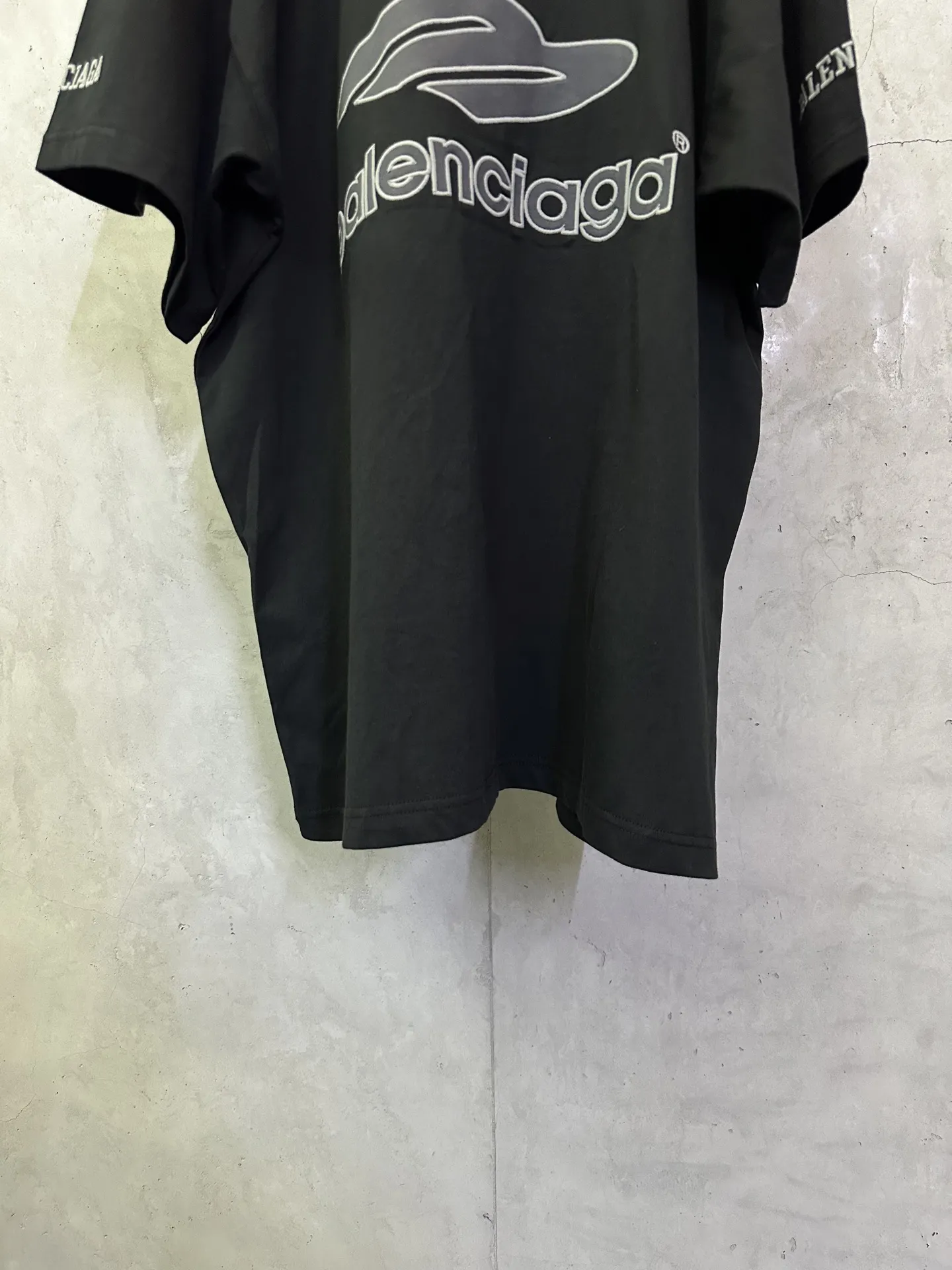 Football Series Embroidered V-Neck Jersey D24511912 — view 6