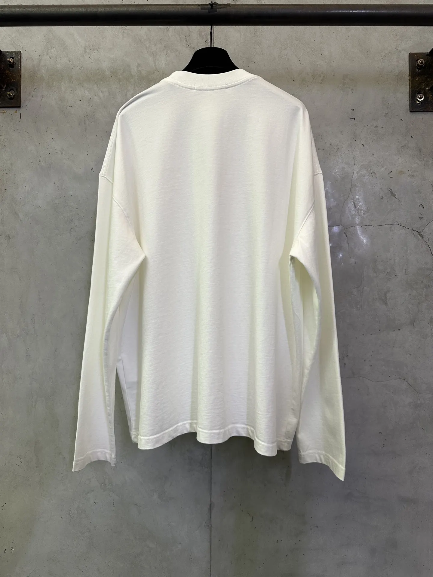 Logo-Embroidered Long-Sleeved T-Shirt D25012902 — view 2