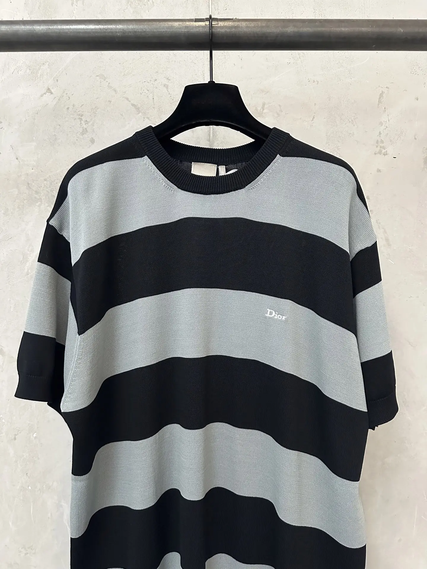 Logo Embroidered Striped Knit T-Shirt D25020208 — view 3