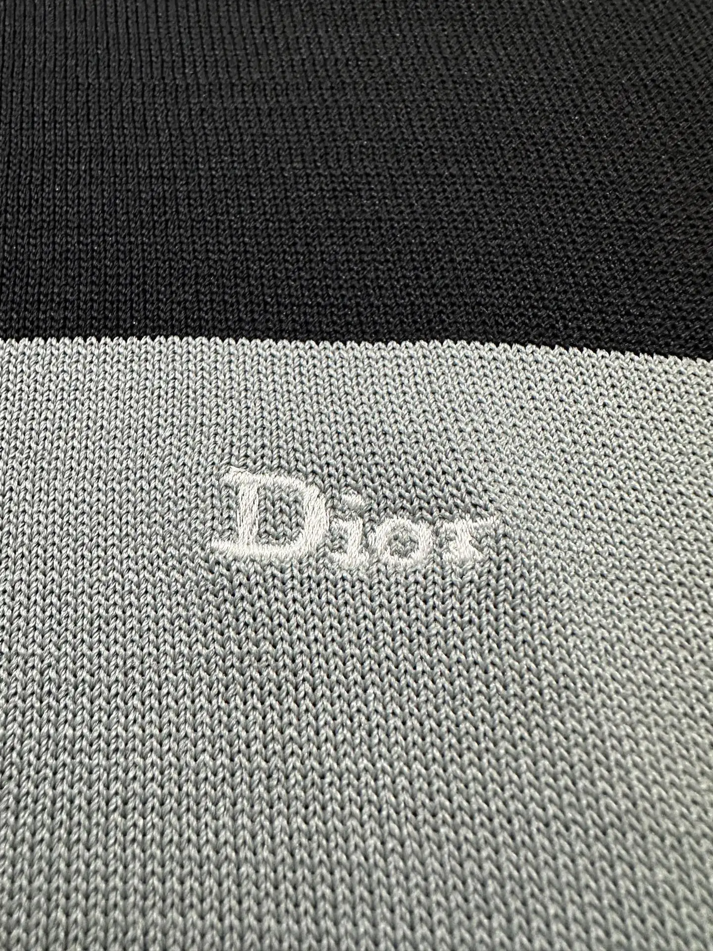 Logo Embroidered Striped Knit T-Shirt D25020208 — view 7