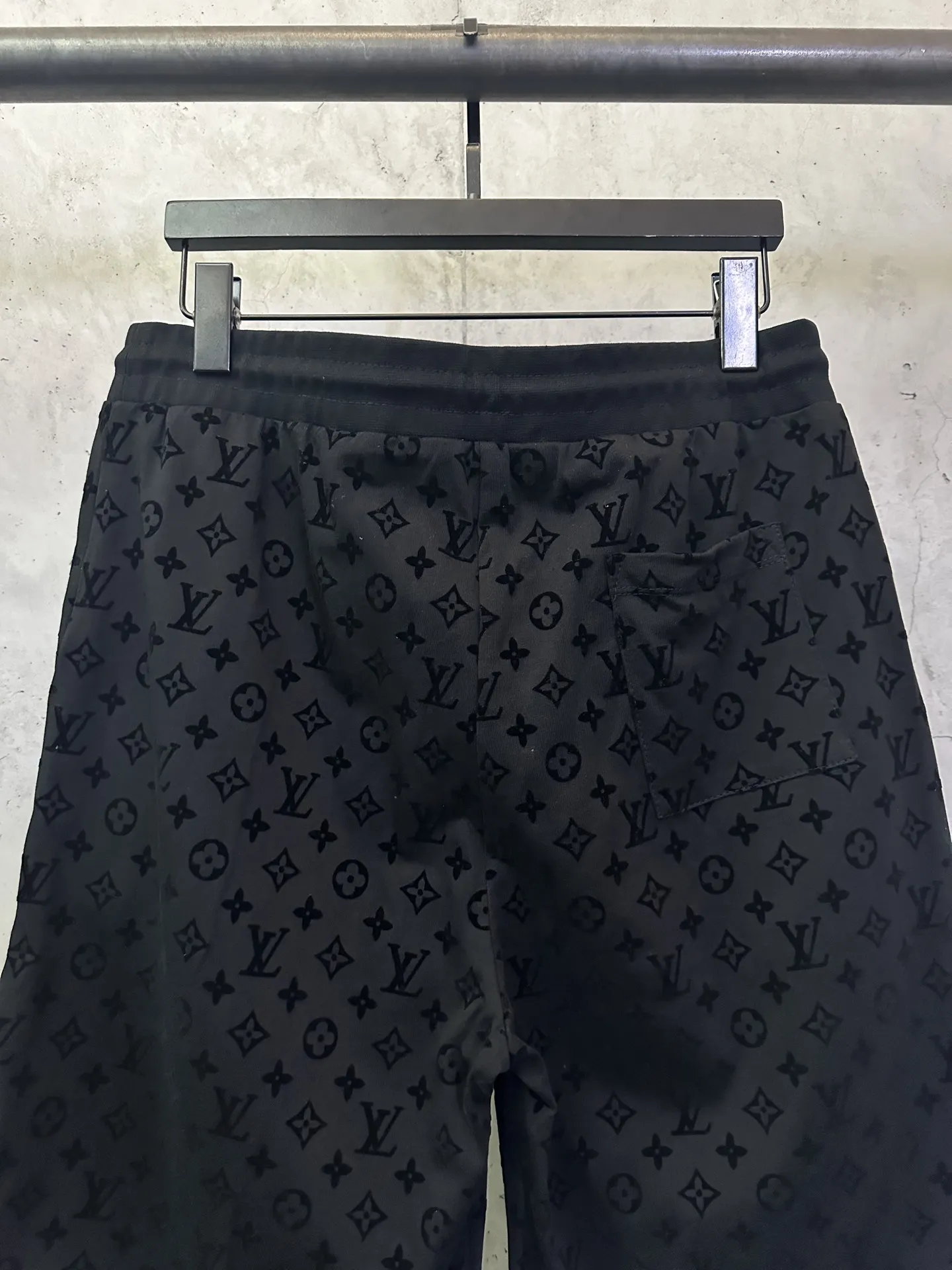 Monogram Flocked Cotton Jersey Shorts D25012840 — view 5