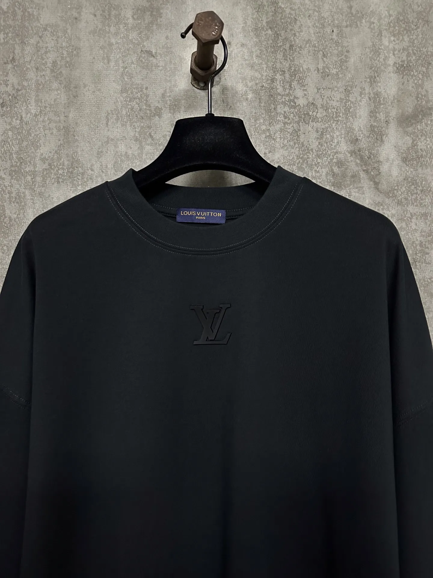 LV Logo Embossed Long-Sleeve T-Shirt D25015732 — view 3