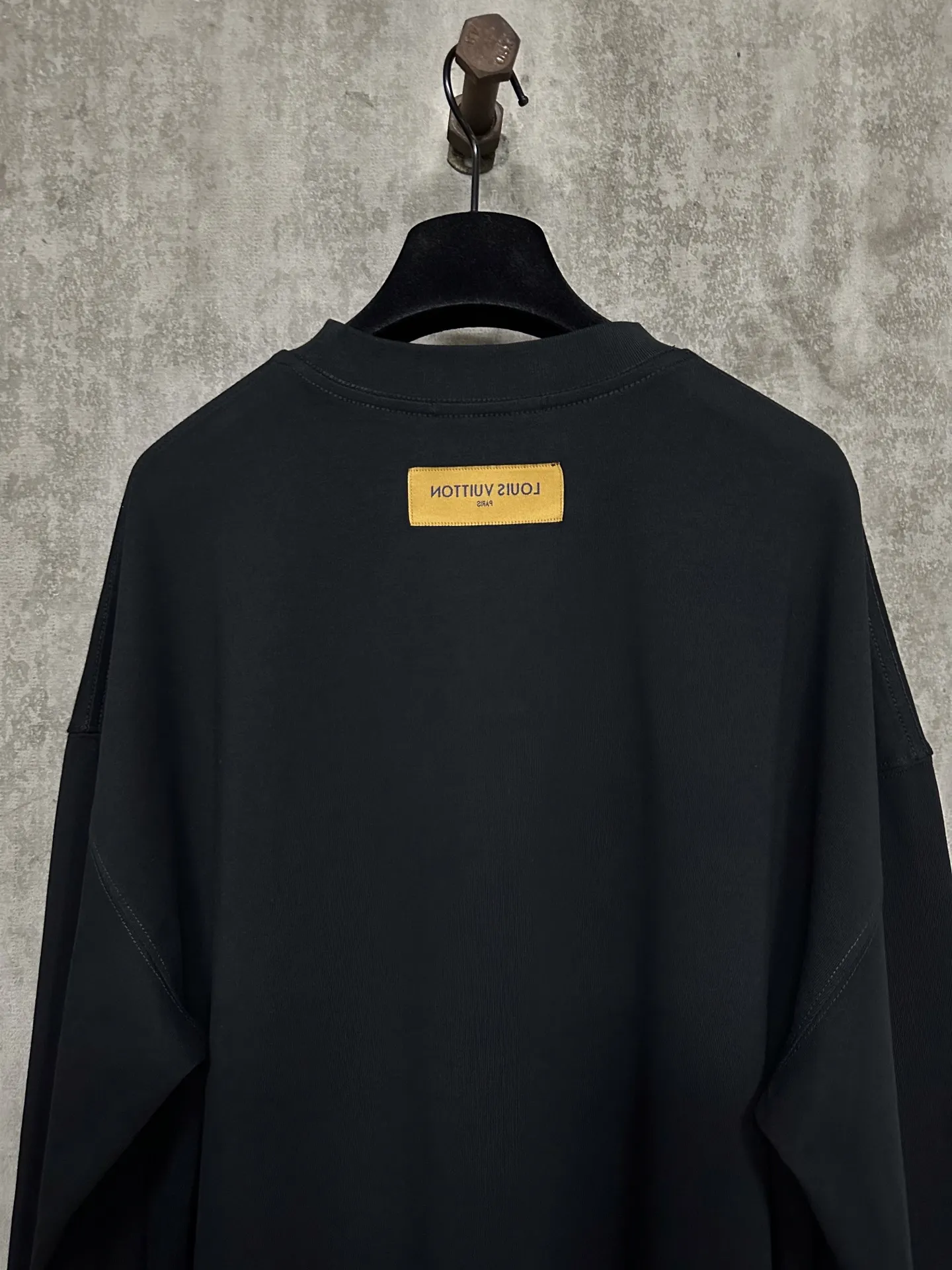 LV Logo Embossed Long-Sleeve T-Shirt D25015732 — view 5