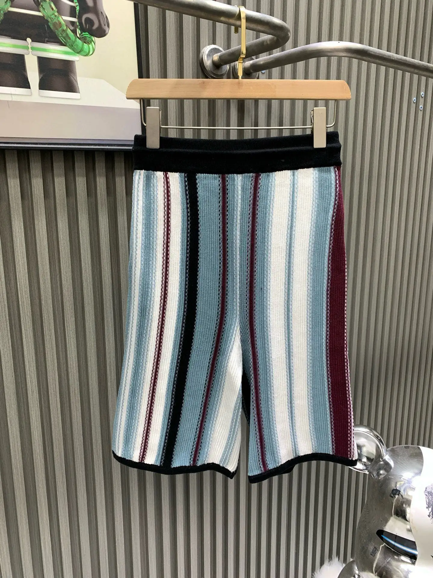 Striped Jacquard Knit Shorts D25014527 — view 2