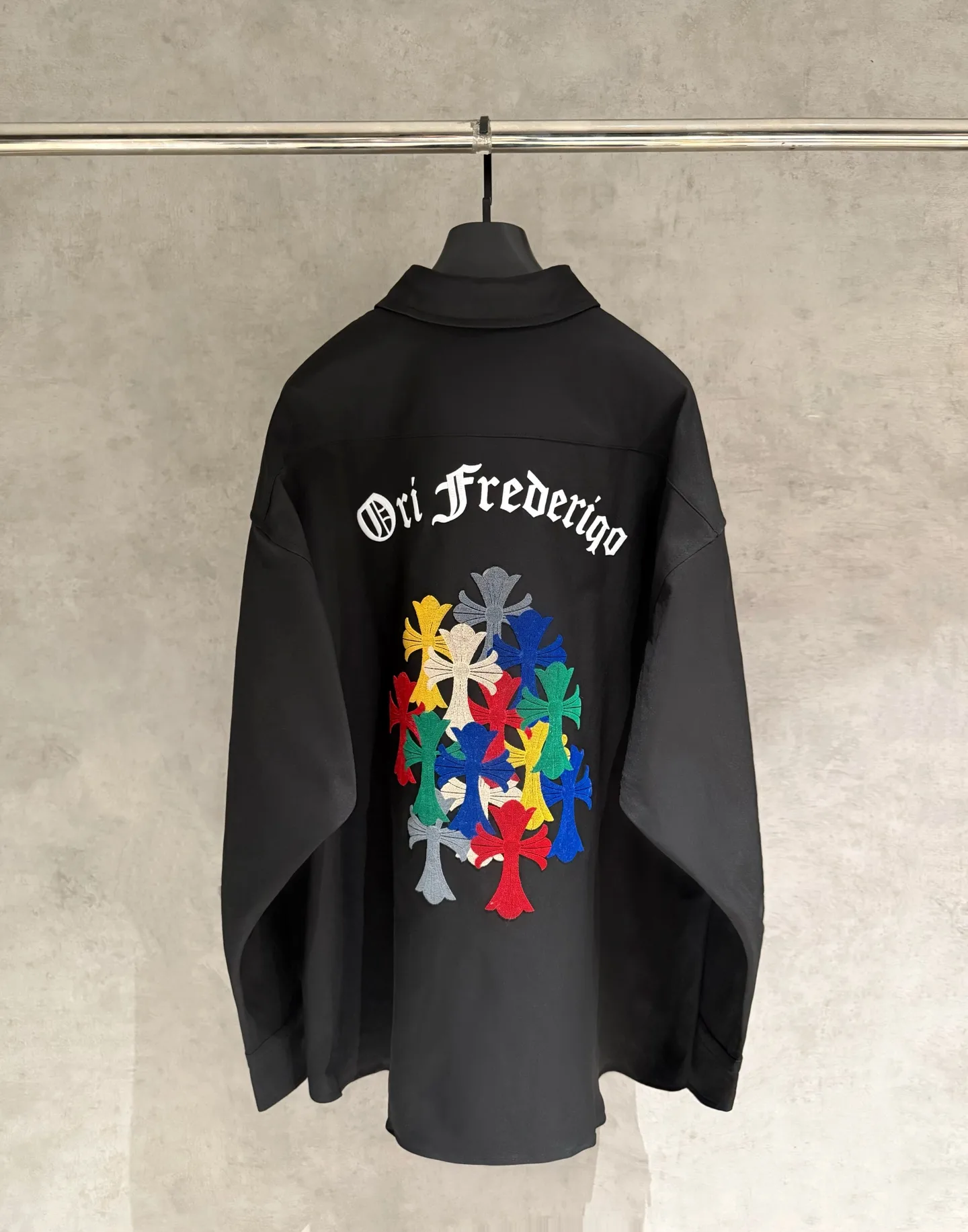 Embroidered Cross Oversized Cotton Shirt D25524974 — view 2