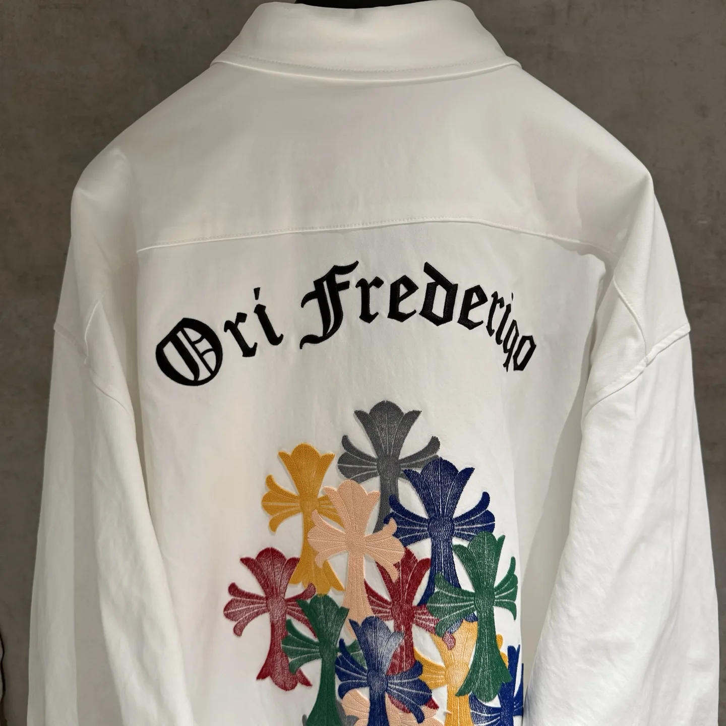 Embroidered Cross Oversized Cotton Shirt D25524972 — view 4