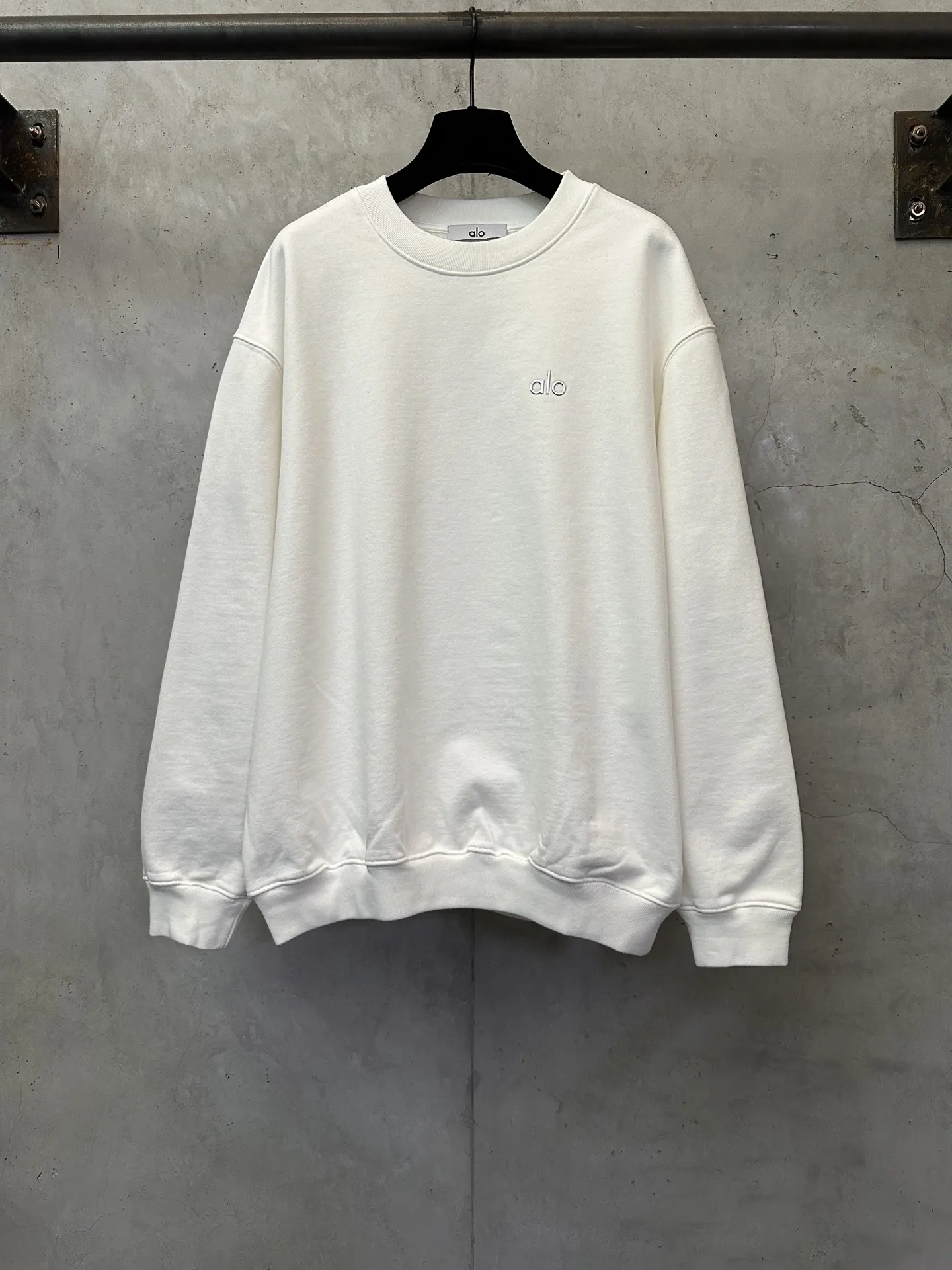 Accolade Heavyweight Cotton Crew-Neck Sweatshirt D25521829