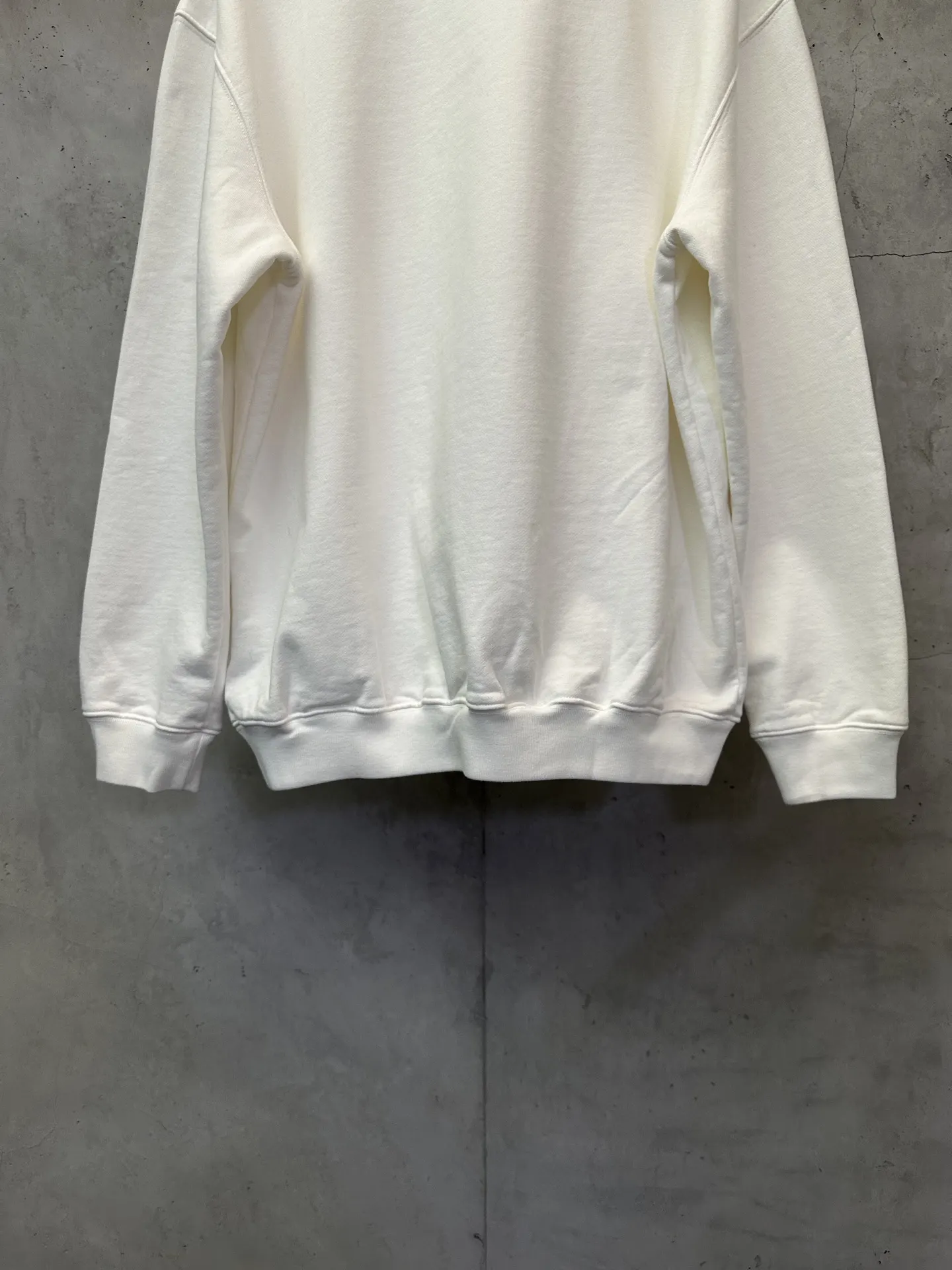Accolade Heavyweight Cotton Crew-Neck Sweatshirt D25521829 — view 4