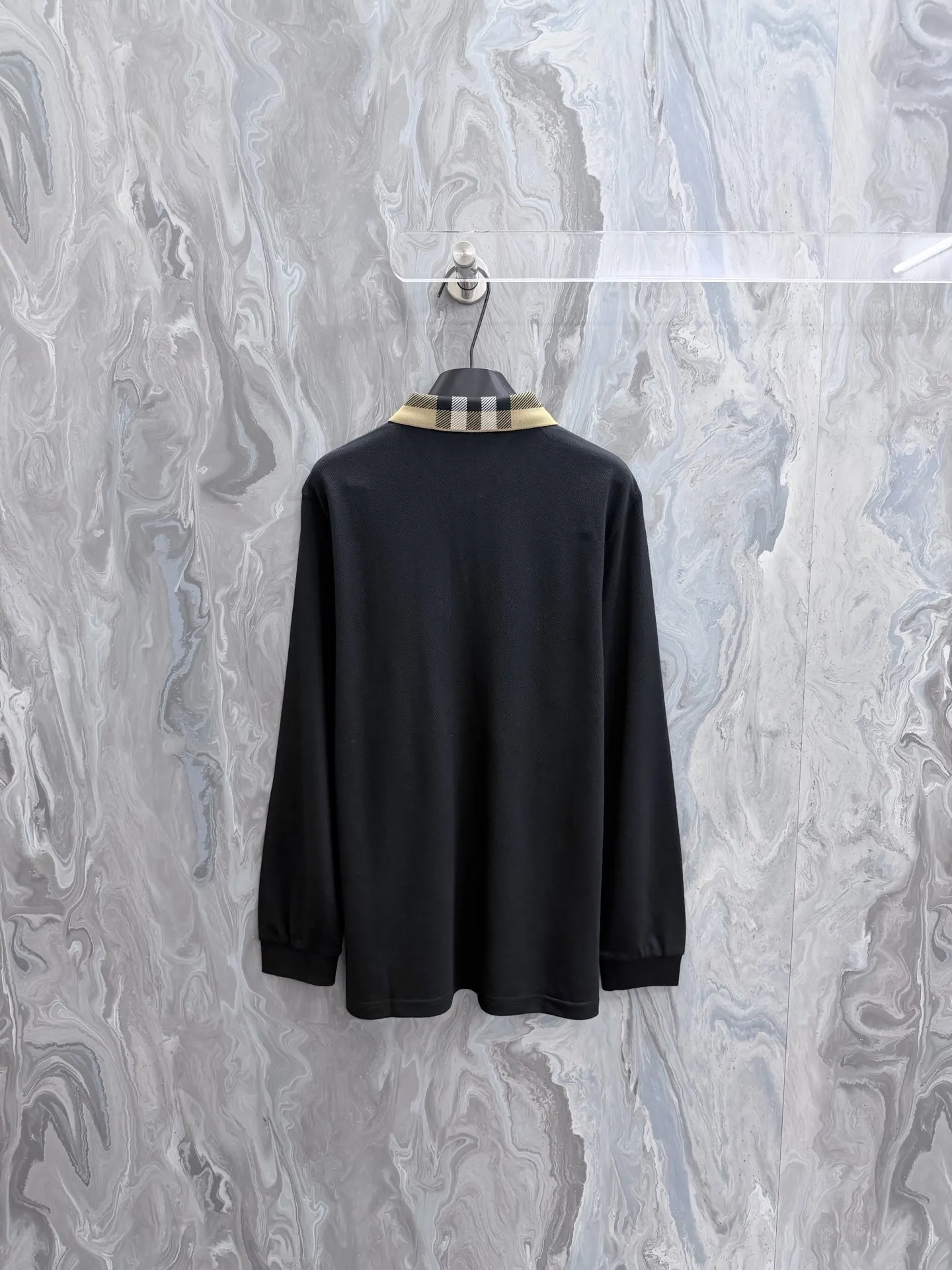 Check-Collar Long-Sleeve Polo Shirt D25519205 — view 2