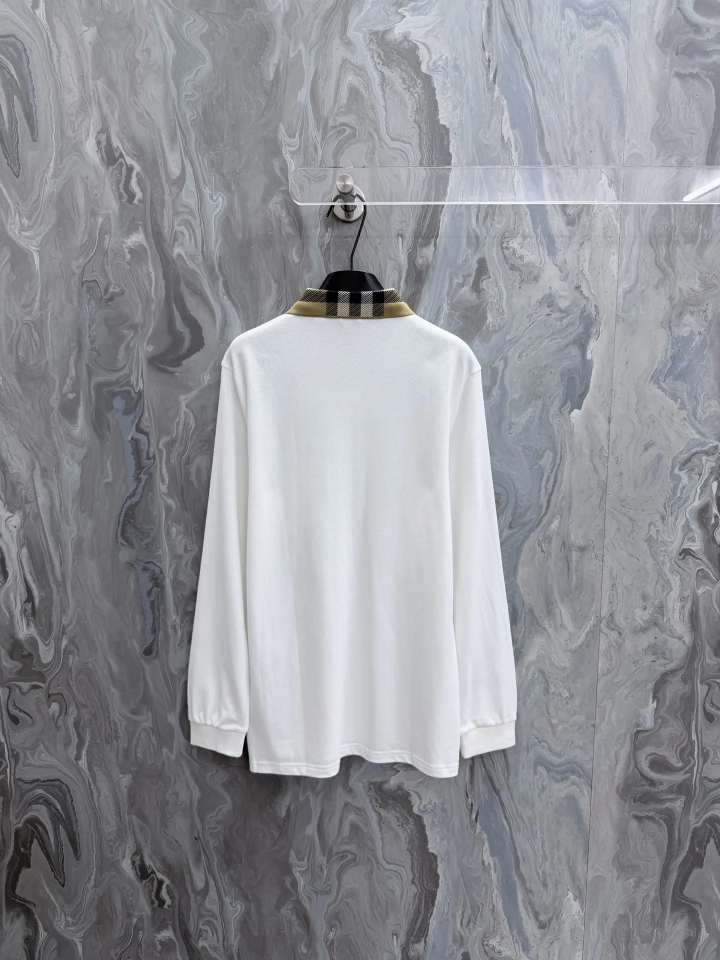 Check-Collar Long-Sleeve Polo Shirt D25519207 — view 2