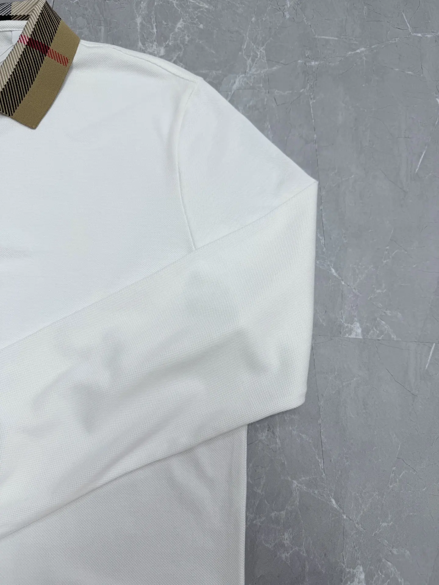 Check-Collar Long-Sleeve Polo Shirt D25519207 — view 5