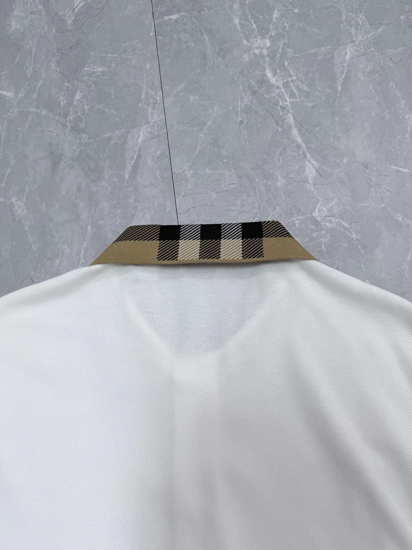 Check-Collar Long-Sleeve Polo Shirt D25519207 — view 9