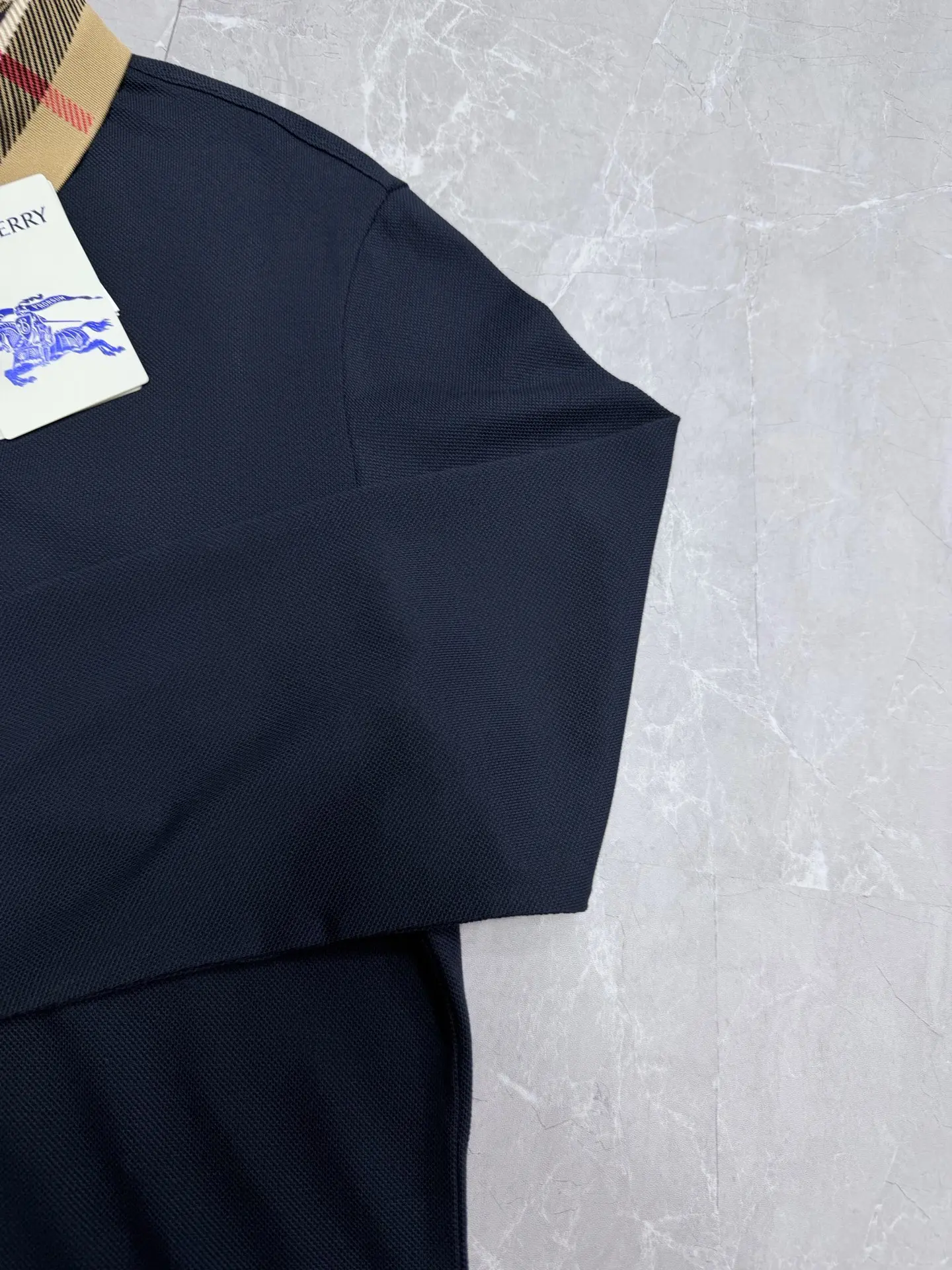 Check-Collar Long-Sleeve Polo Shirt D25519206 — view 5