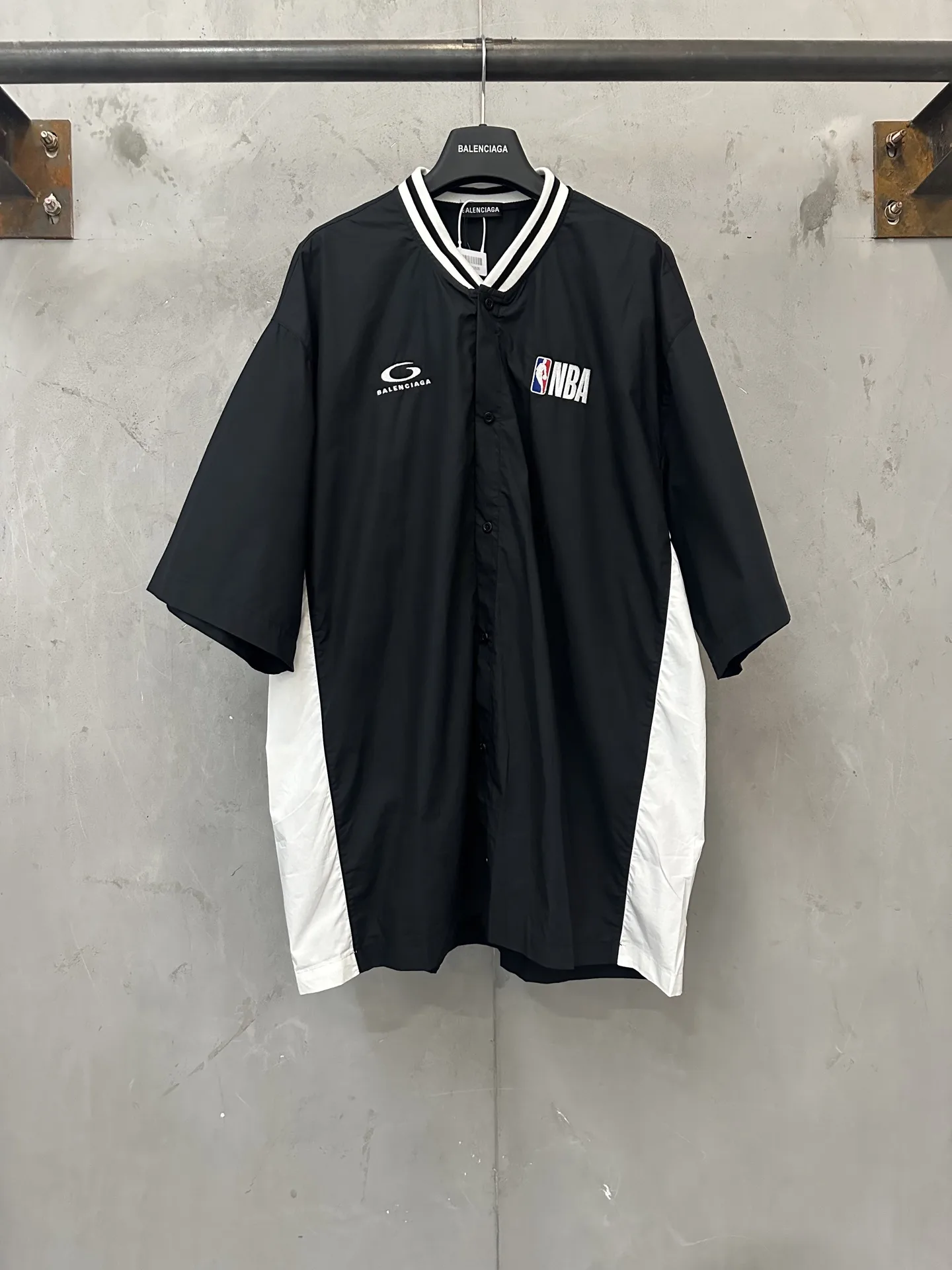 NBA Logo V-Neck Baseball Shirt D26023526