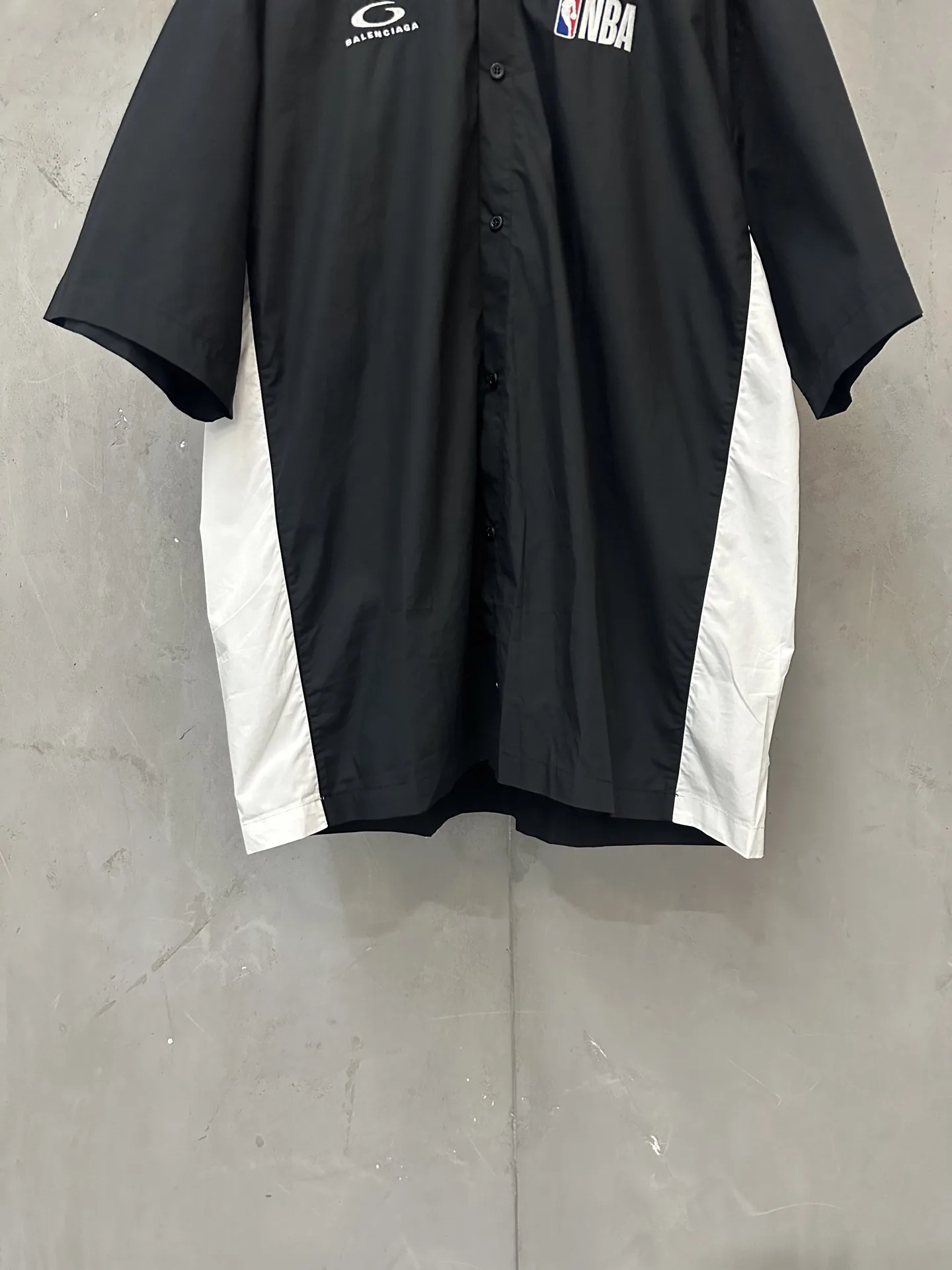 NBA Logo V-Neck Baseball Shirt D26023526 — view 4