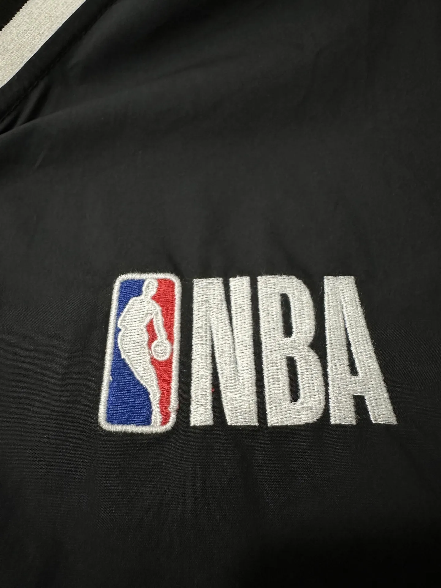NBA Logo V-Neck Baseball Shirt D26023526 — view 8