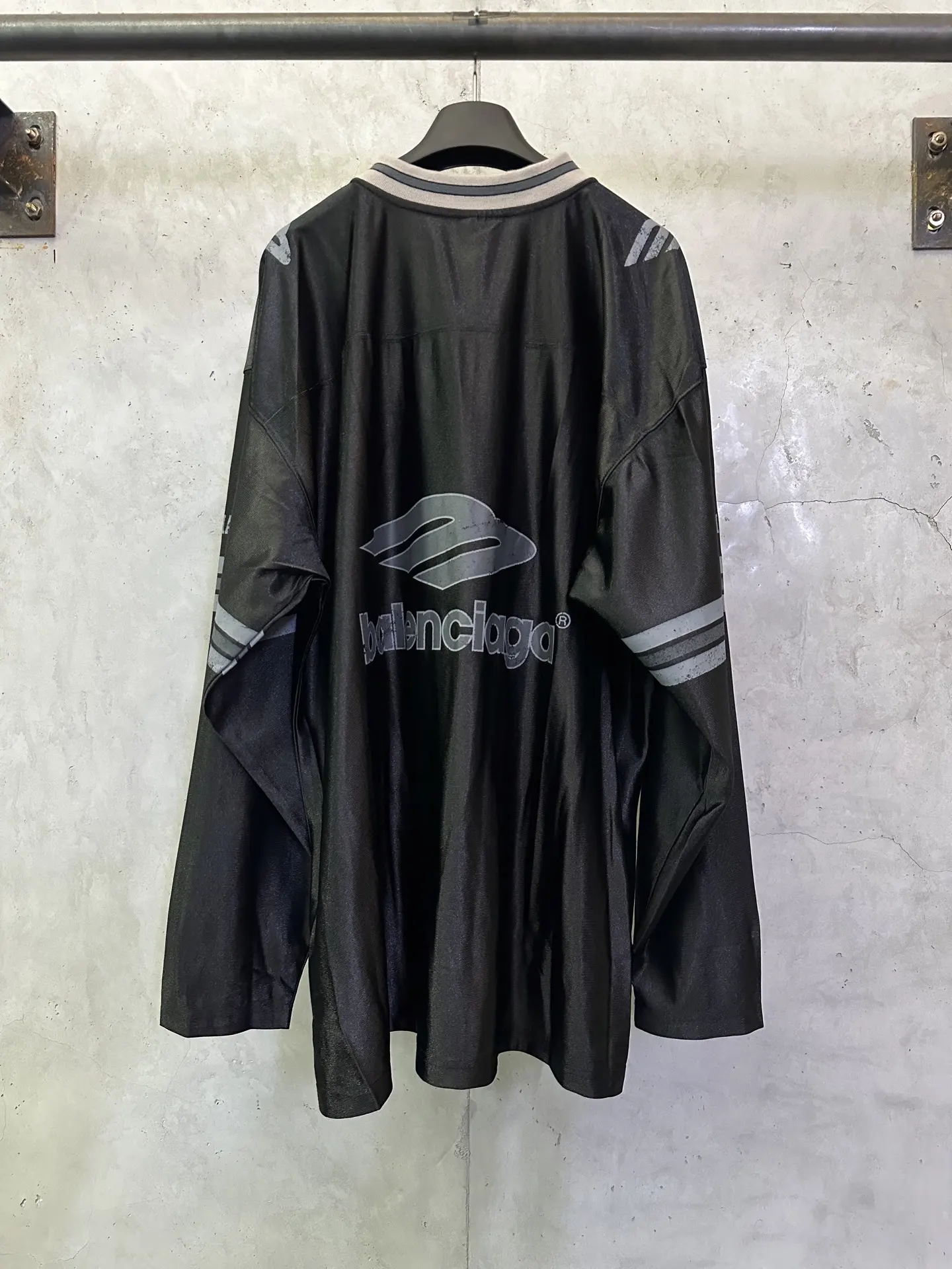 Logo-Embroidered Long-Sleeve Rugby Jersey D26012898 — view 2