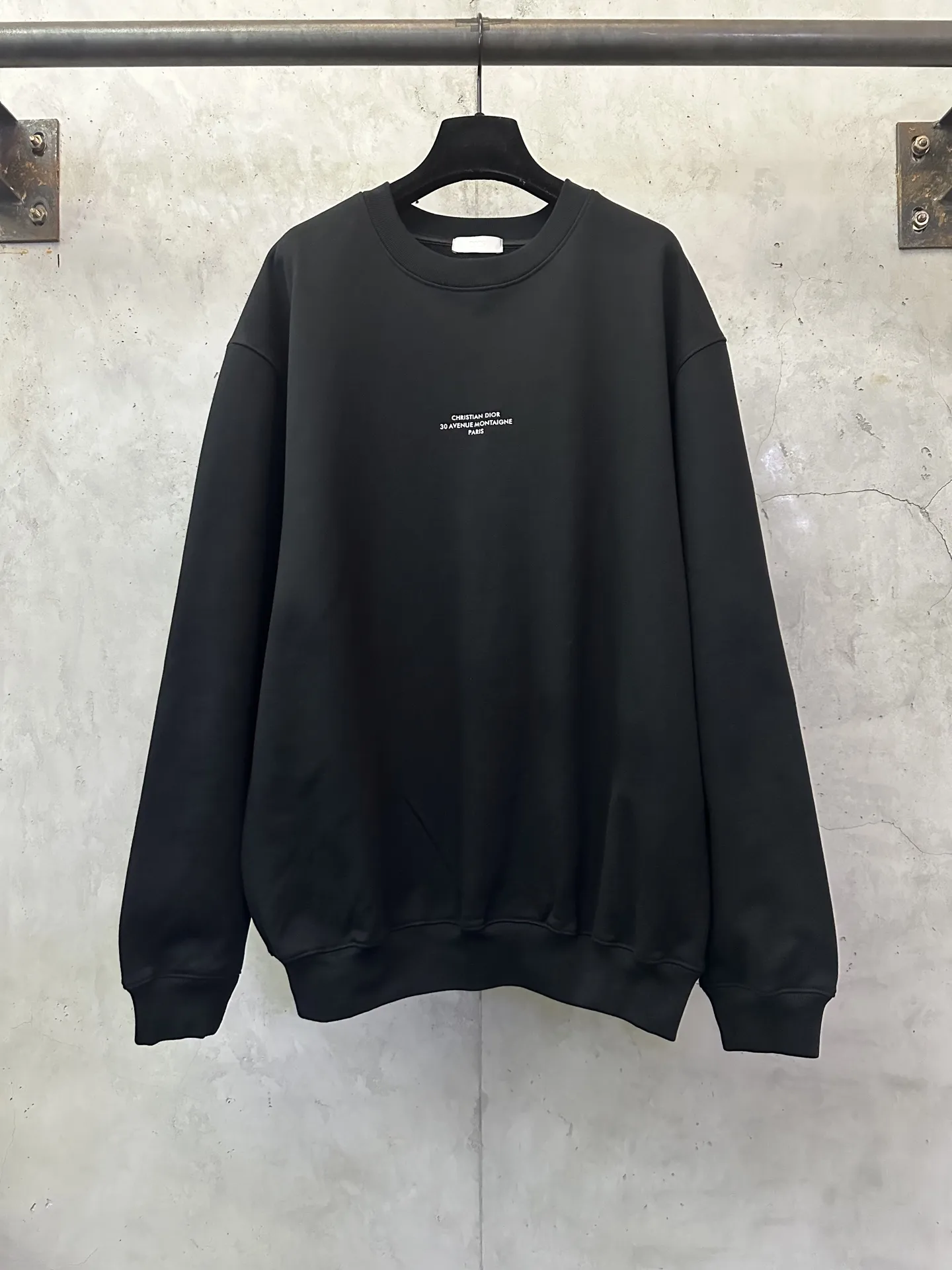 30 Montaigne Logo Crew-Neck Sweatshirt D26020160