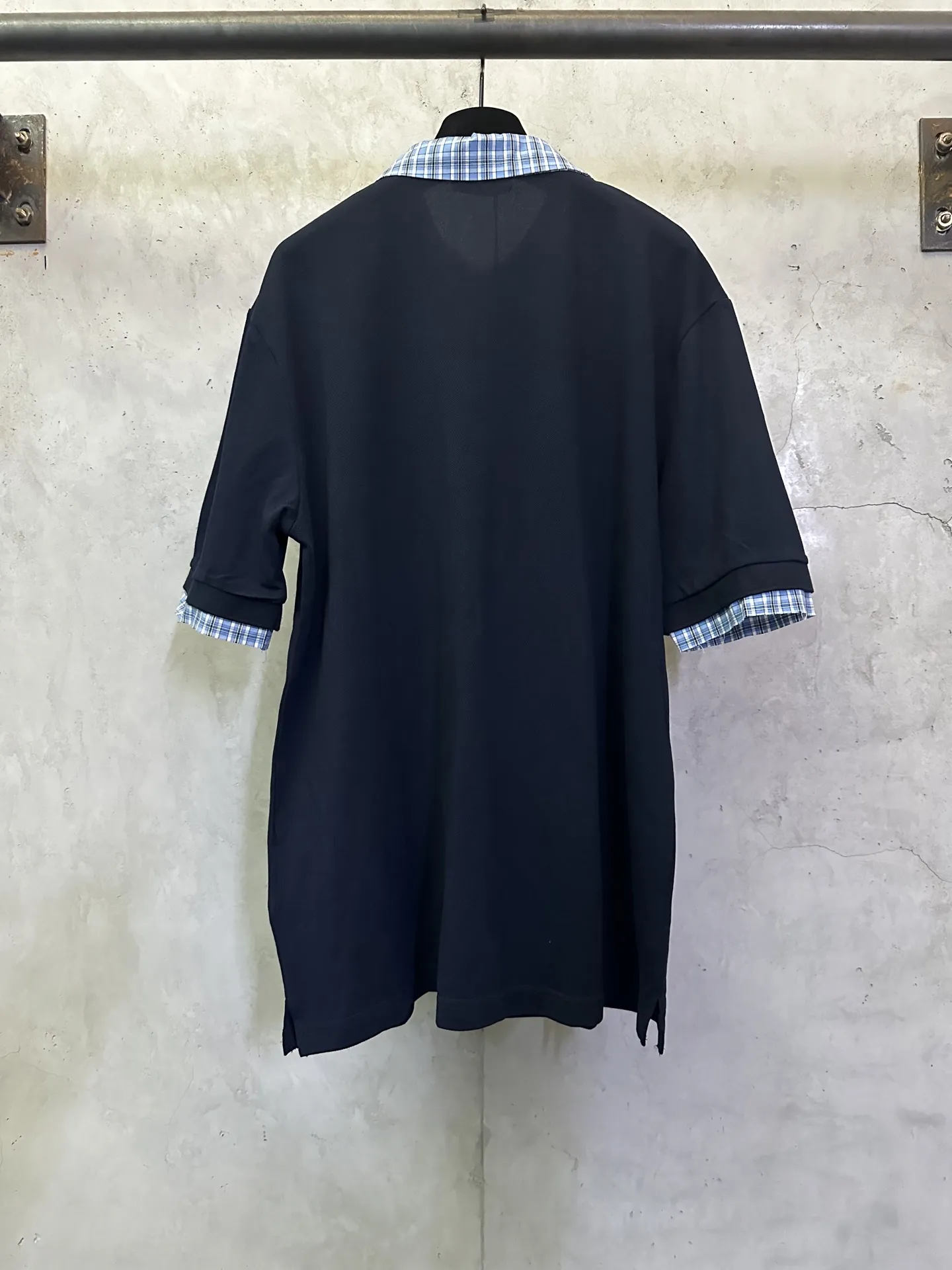 Contrast Check Collar Logo Polo Shirt D26012778 — view 2