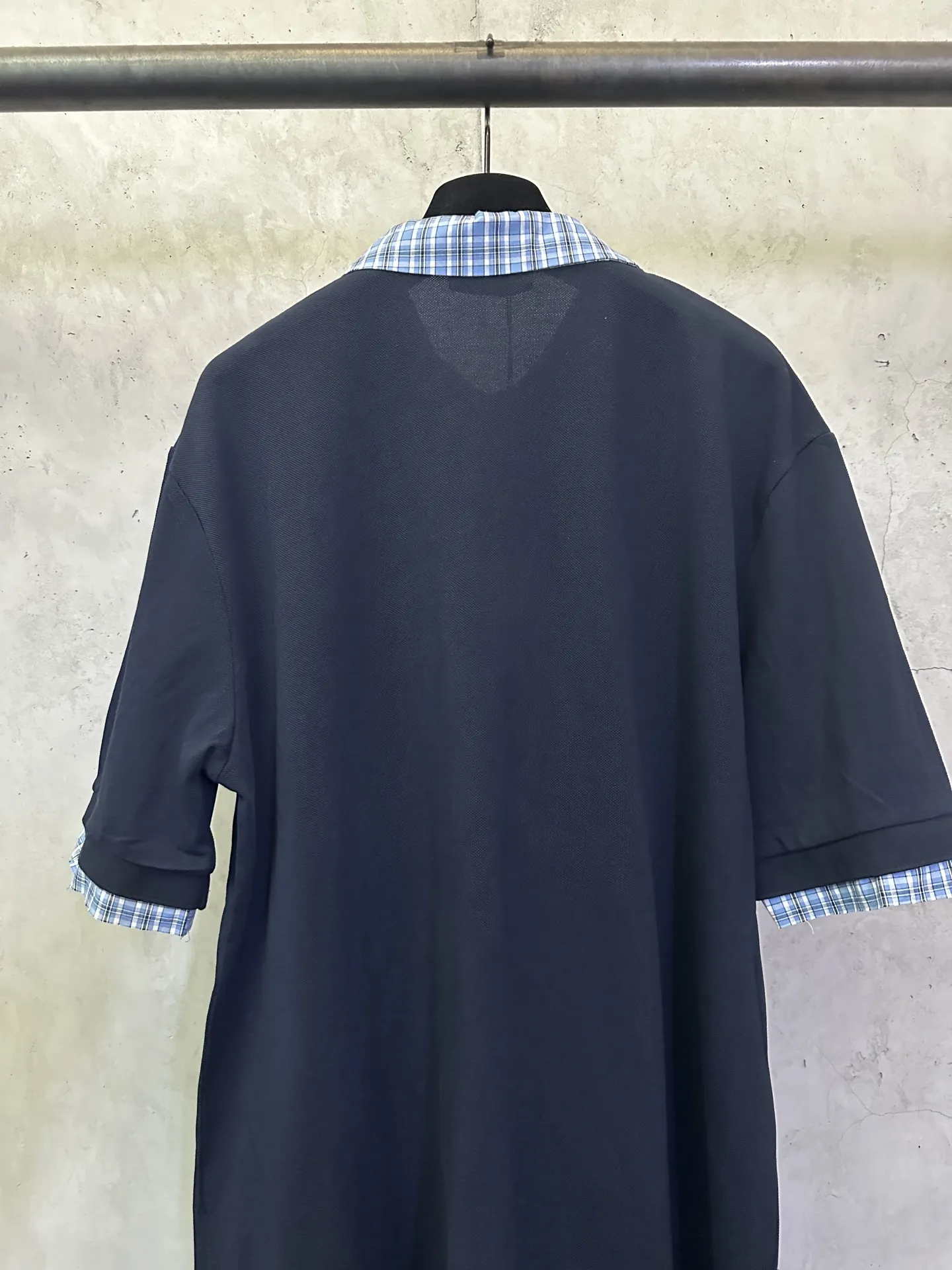 Contrast Check Collar Logo Polo Shirt D26012778 — view 5