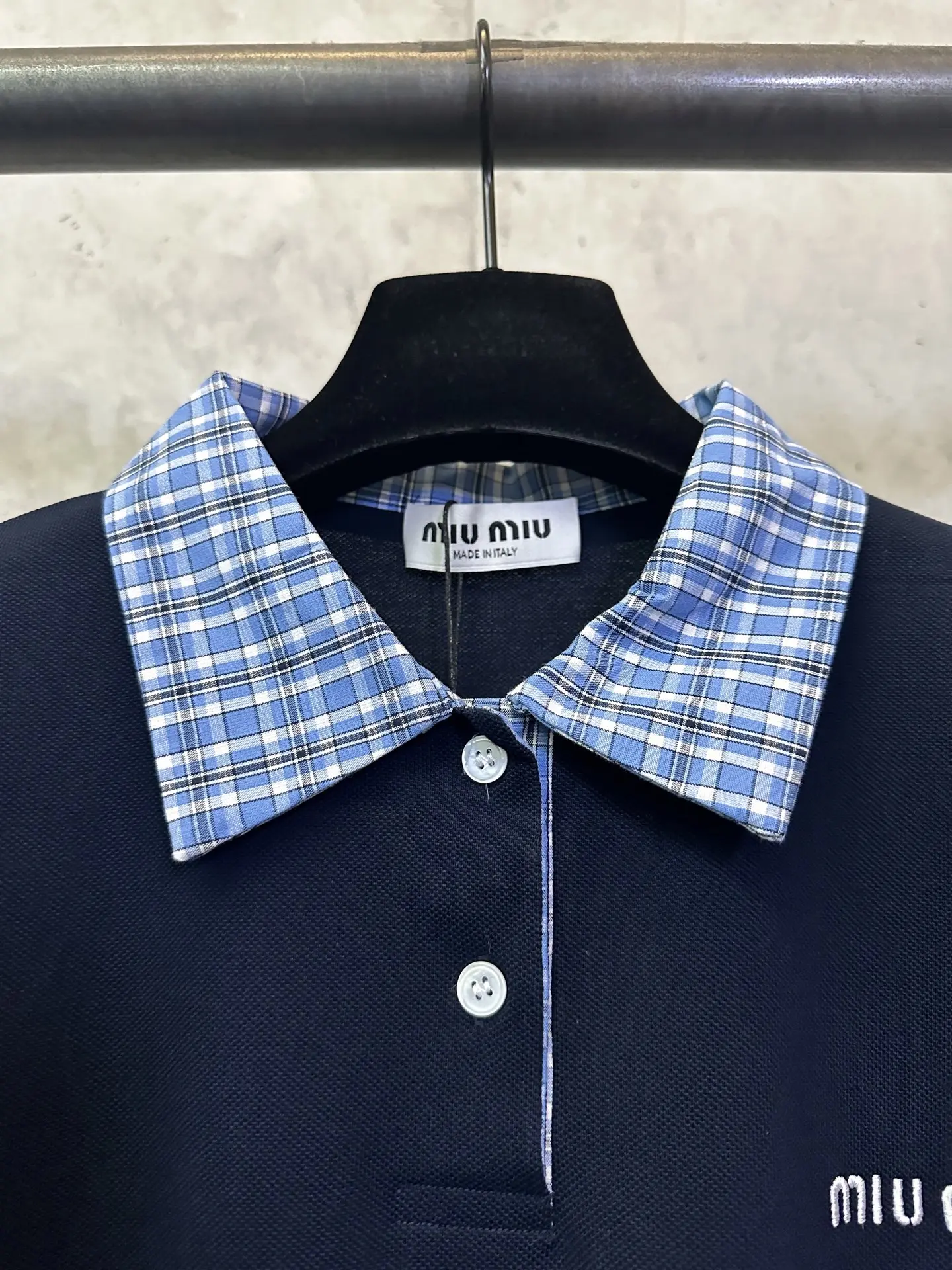 Contrast Check Collar Logo Polo Shirt D26012778 — view 7