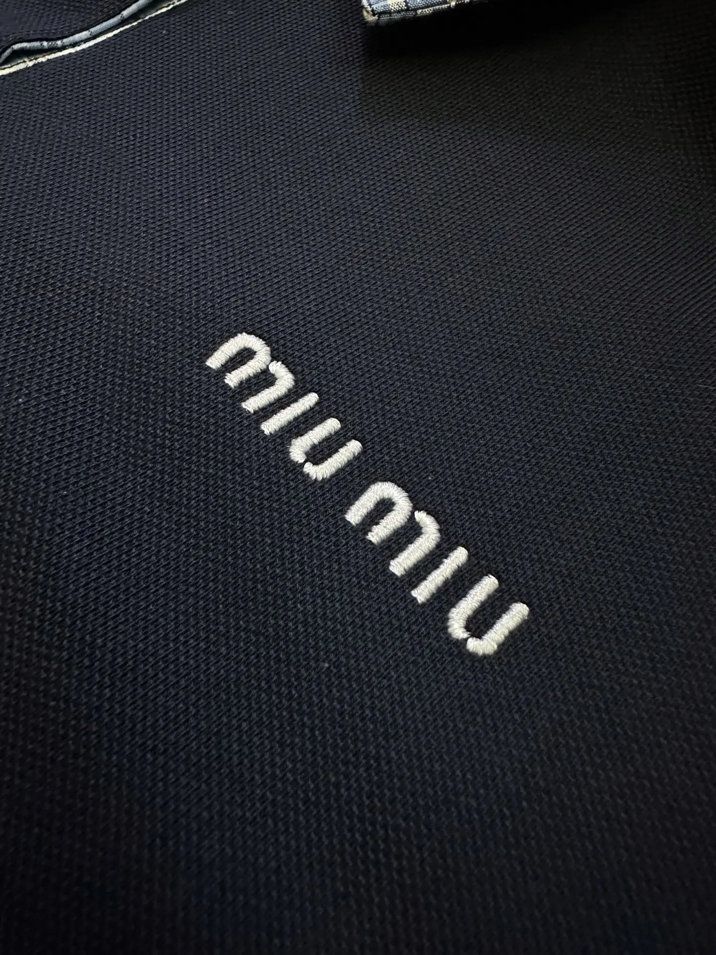 Contrast Check Collar Logo Polo Shirt D26012778 — view 8