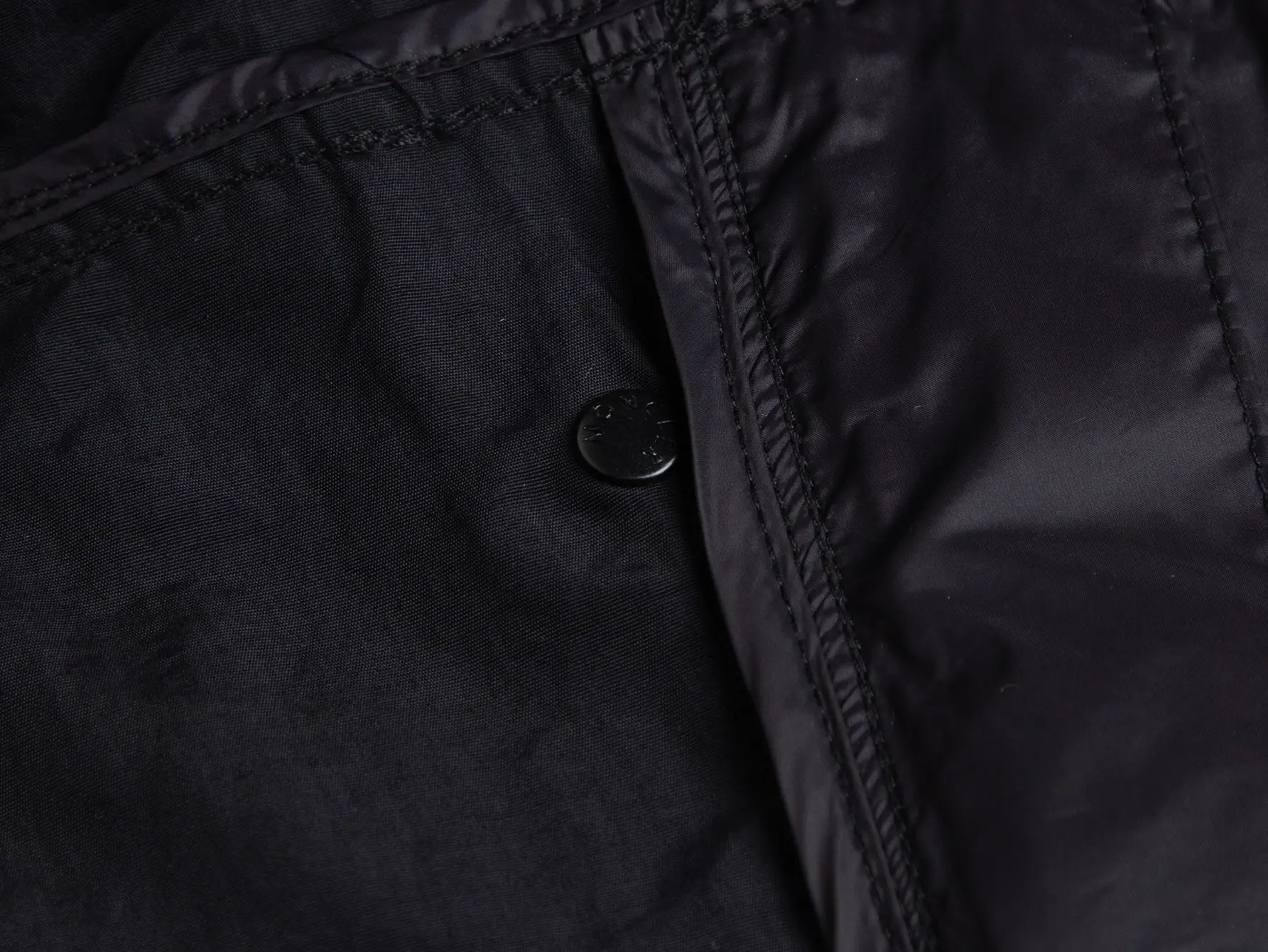 Logo-Embroidered Hooded Windbreaker Jacket D26016316 — view 12