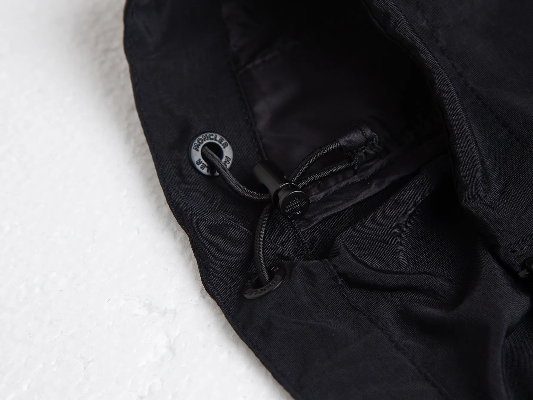 Logo-Embroidered Hooded Windbreaker Jacket D26016316 — view 13
