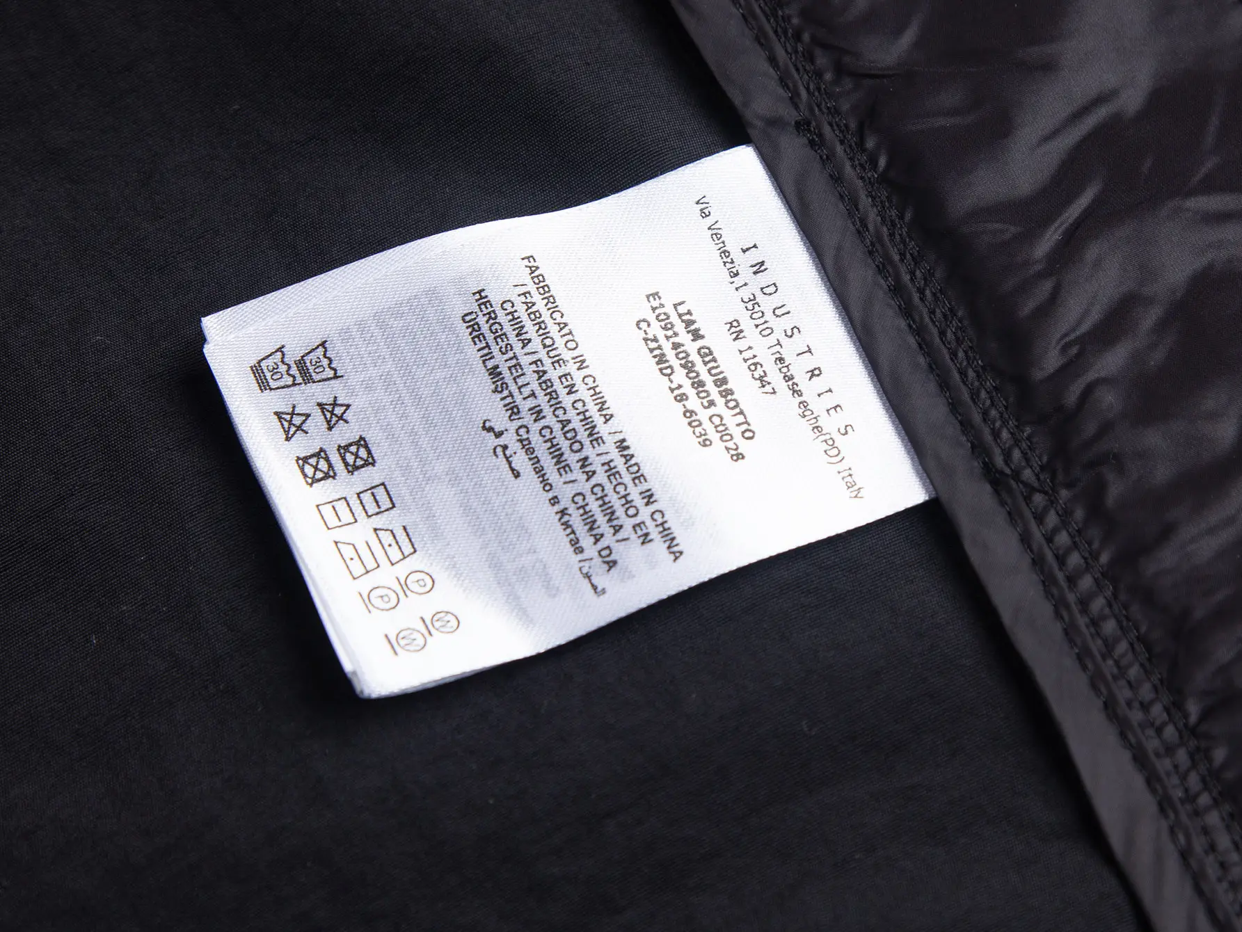 Logo-Embroidered Hooded Windbreaker Jacket D26016316 — view 16