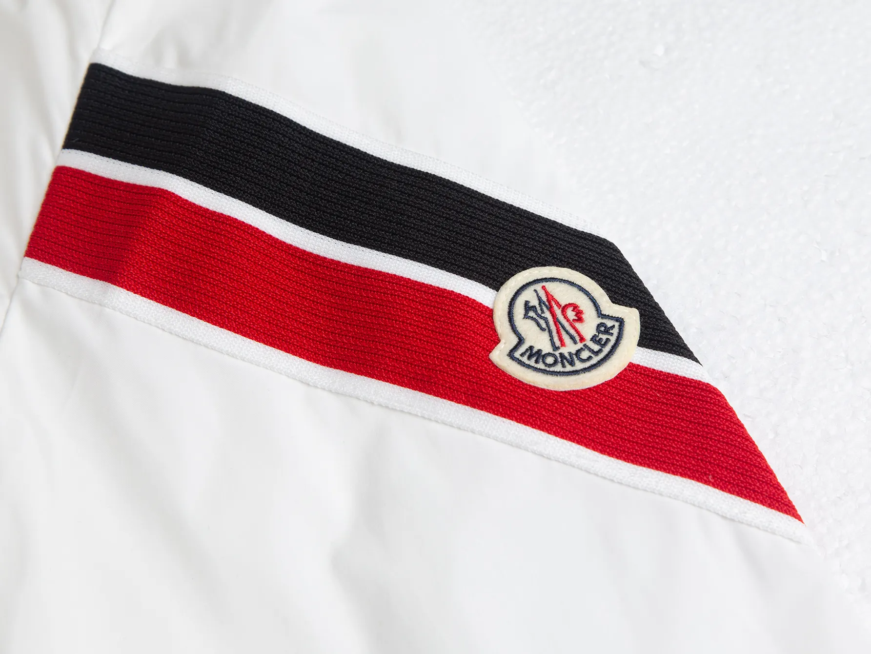 Striped Hooded Windbreaker Jacket D26016320 — view 3