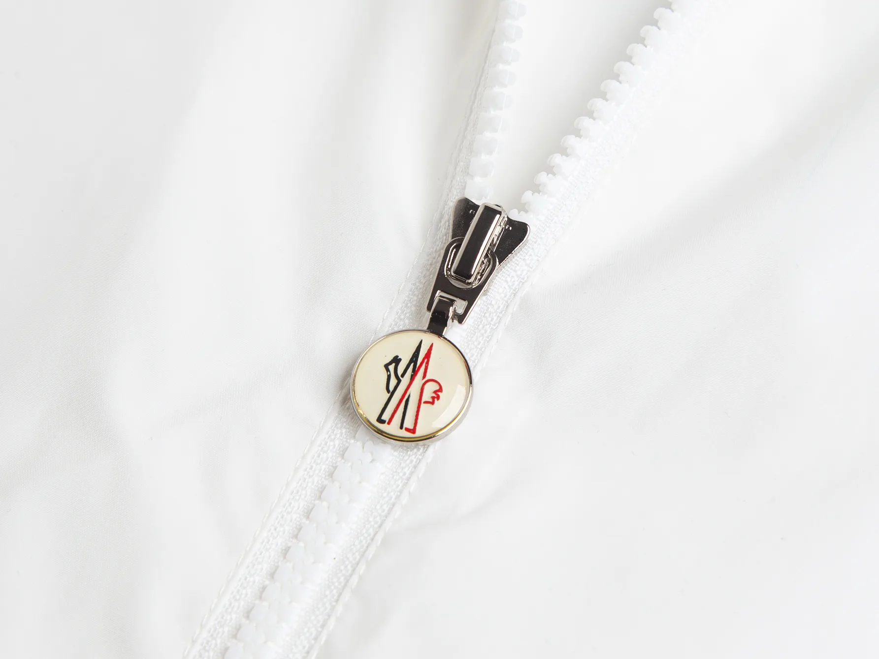 Striped Hooded Windbreaker Jacket D26016320 — view 4
