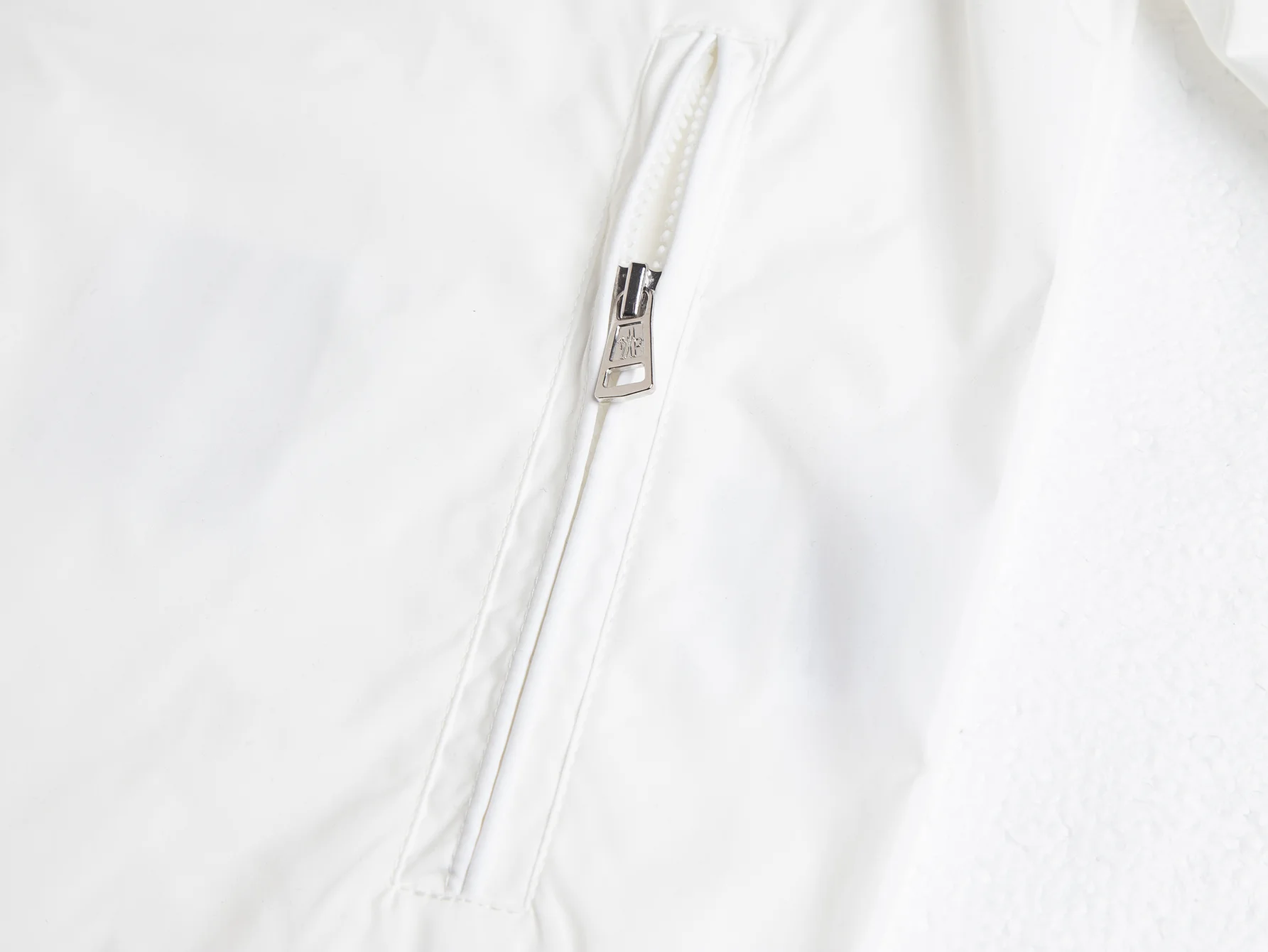 Striped Hooded Windbreaker Jacket D26016320 — view 8