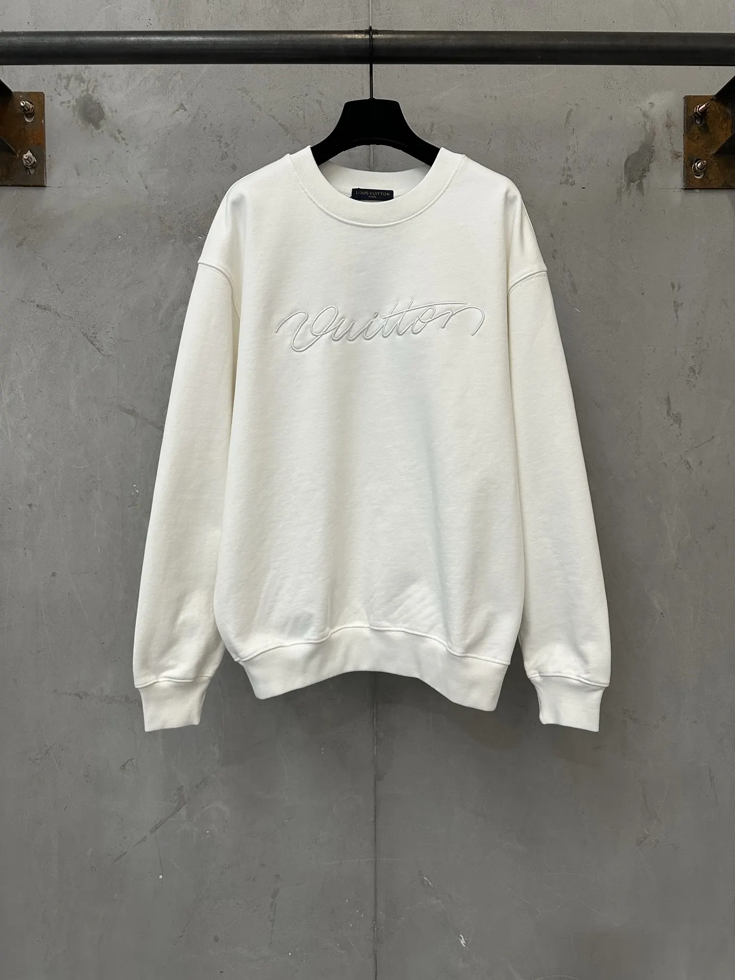 Embroidered Script Logo Crew-Neck Sweatshirt D26024434