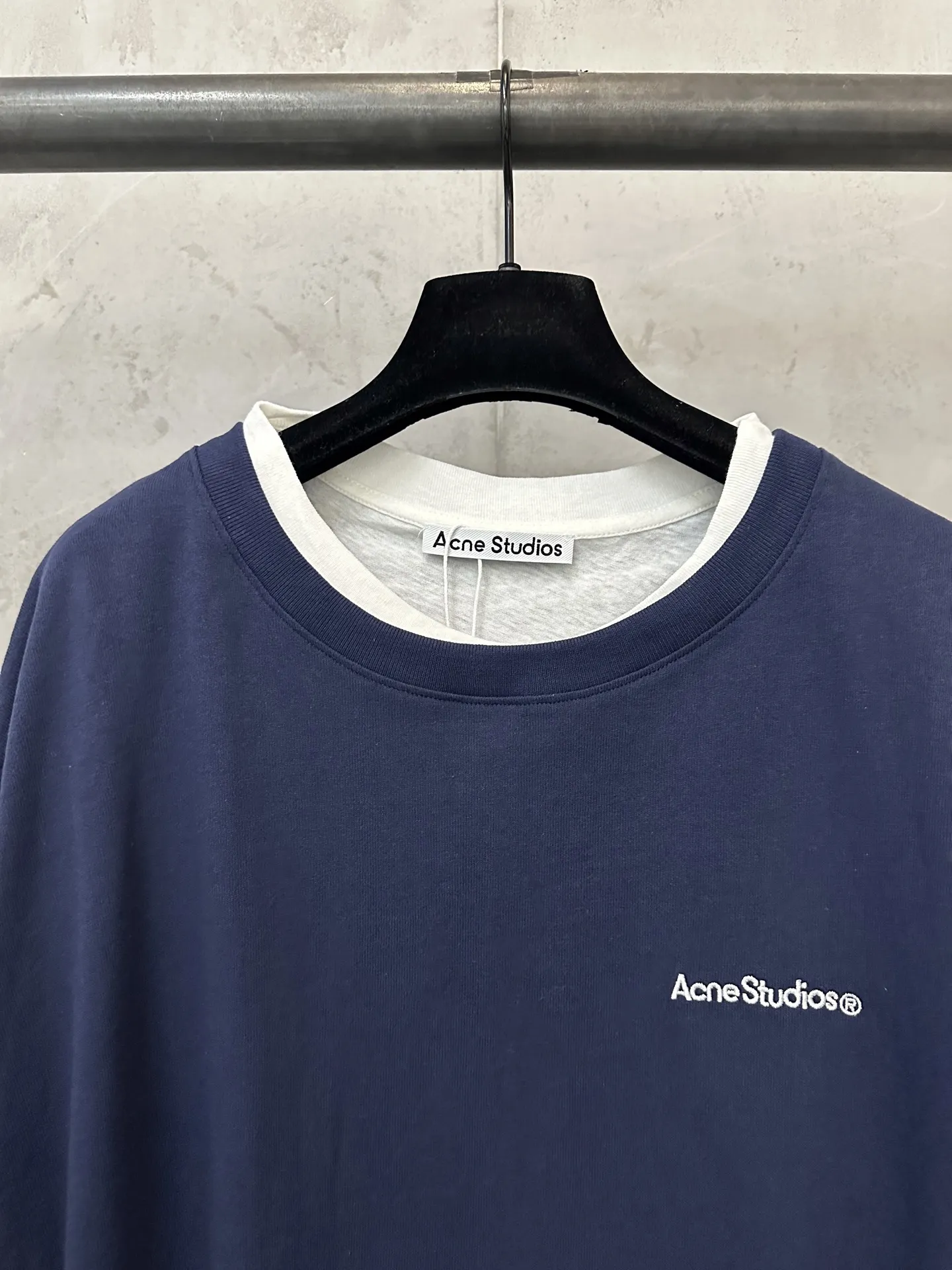 Layered-Effect Logo Embroidered Sweatshirt D27021755 — view 5