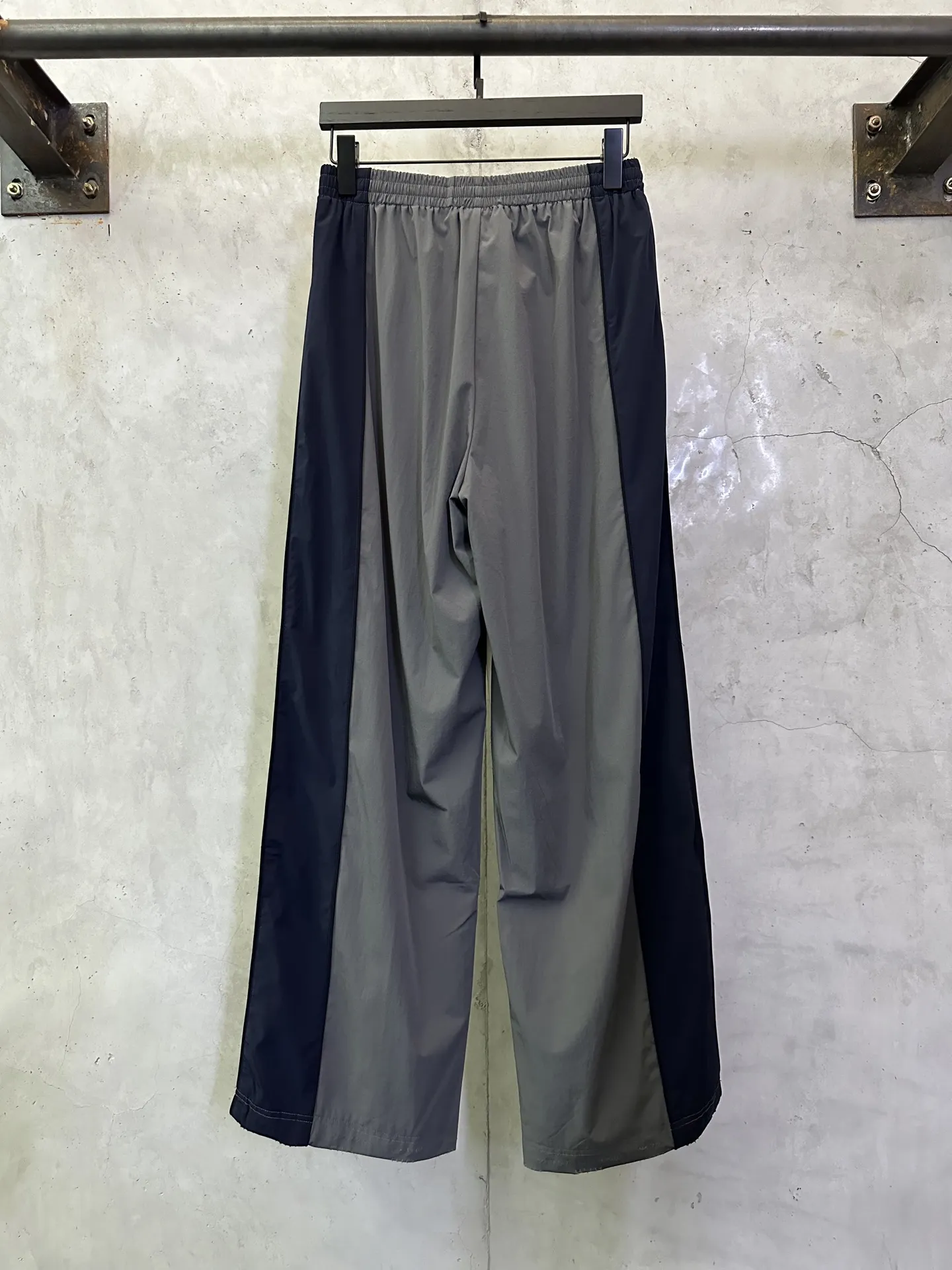 Color-Block Distressed Shell Track Pants D27012816 — view 2
