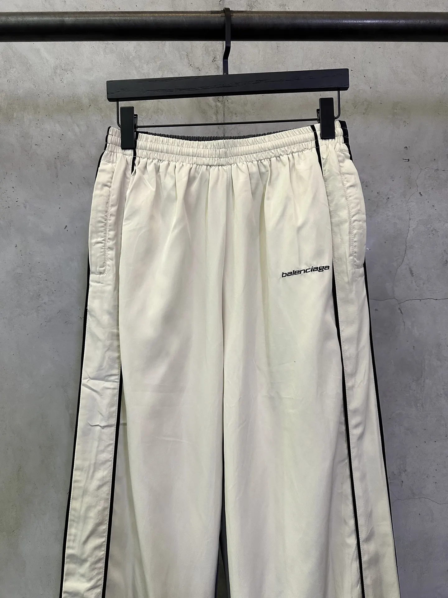 Color-Block Distressed Shell Track Pants D27012816 — view 3