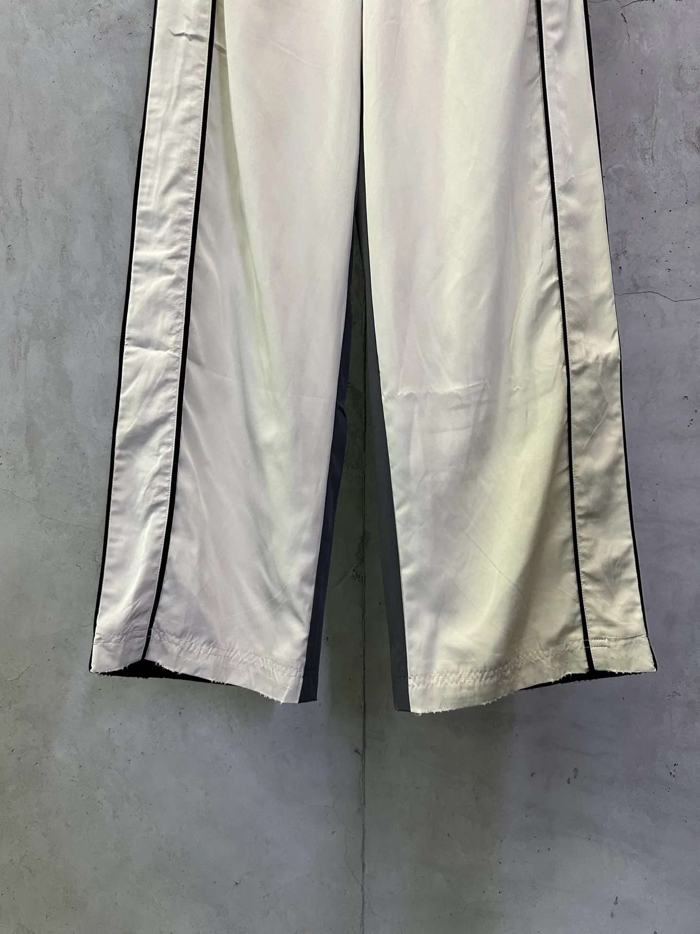 Color-Block Distressed Shell Track Pants D27012816 — view 4